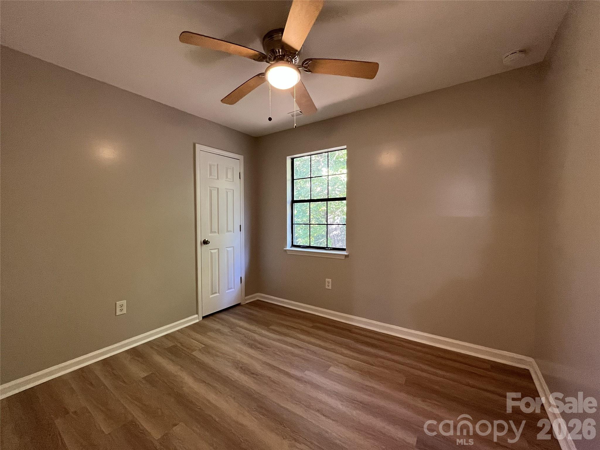 5830 Stone Bluff Court Property Photo 8