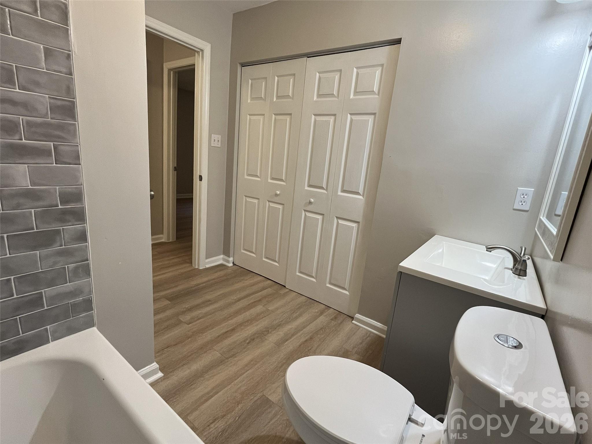 5830 Stone Bluff Court Property Photo 10