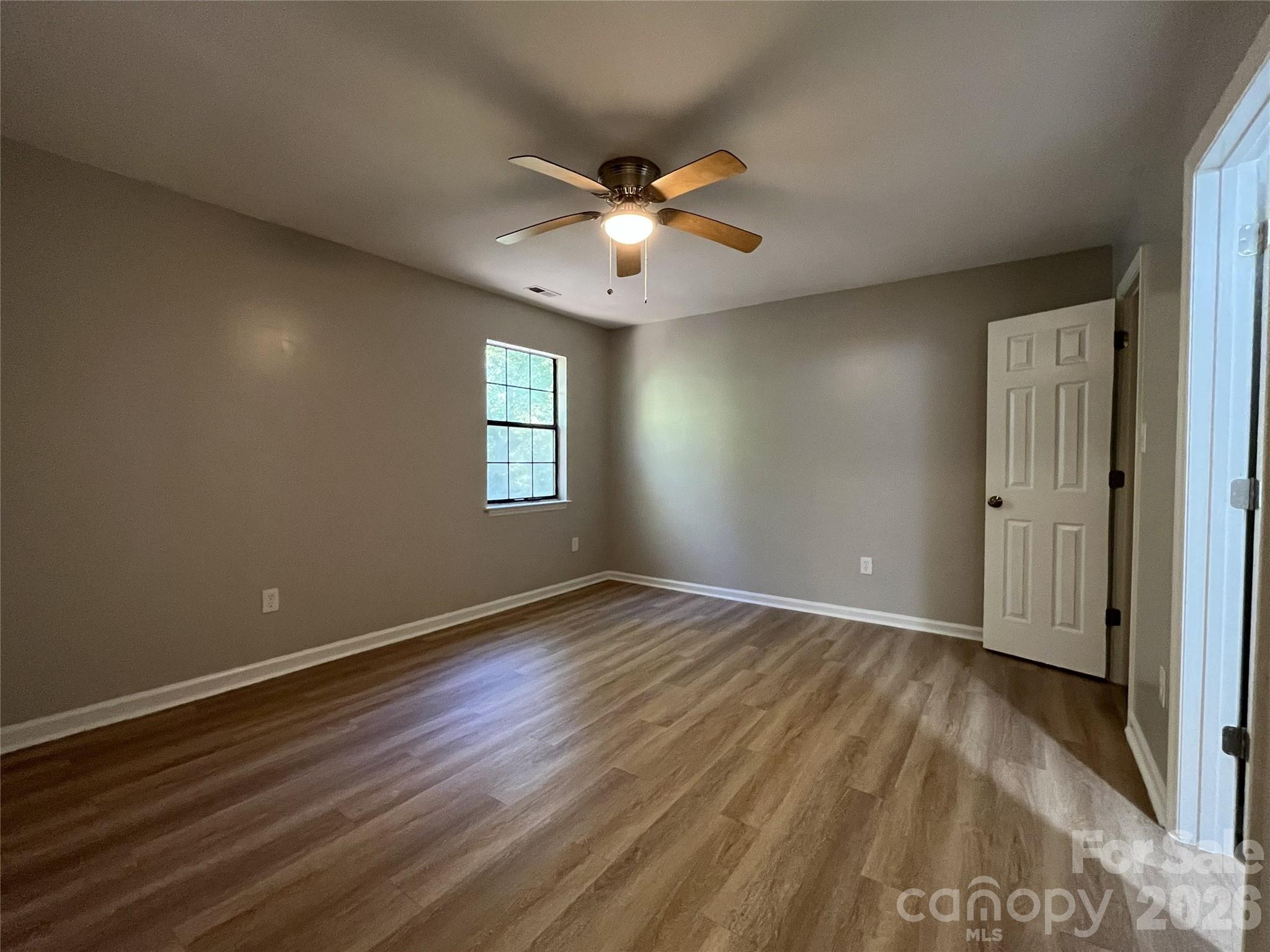 5830 Stone Bluff Court Property Photo 11
