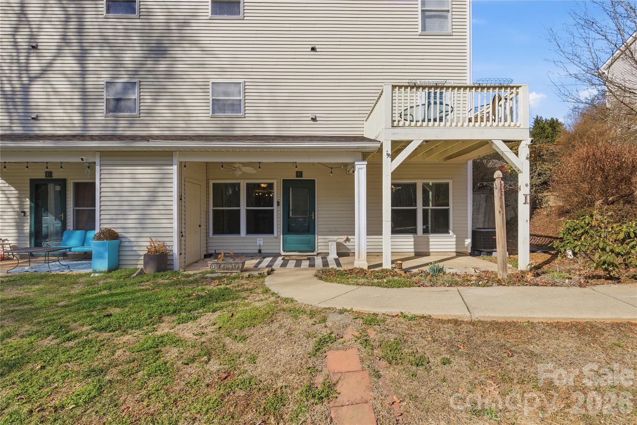 19 Krista Circle E Property Photo 20