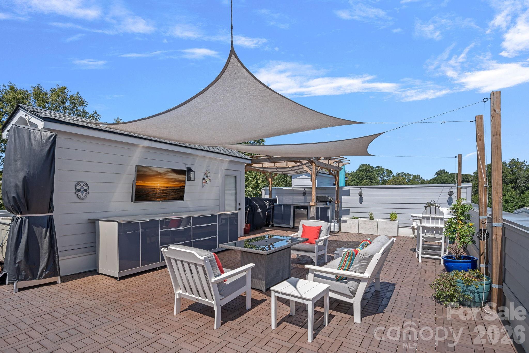 306 Wesley Heights Way Property Photo 1