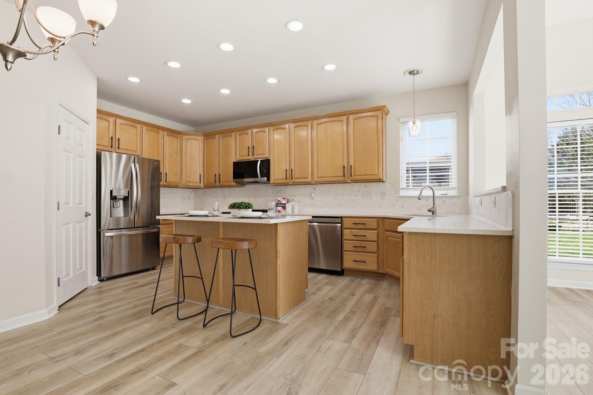 3909 Meadow Green Drive Property Photo 12