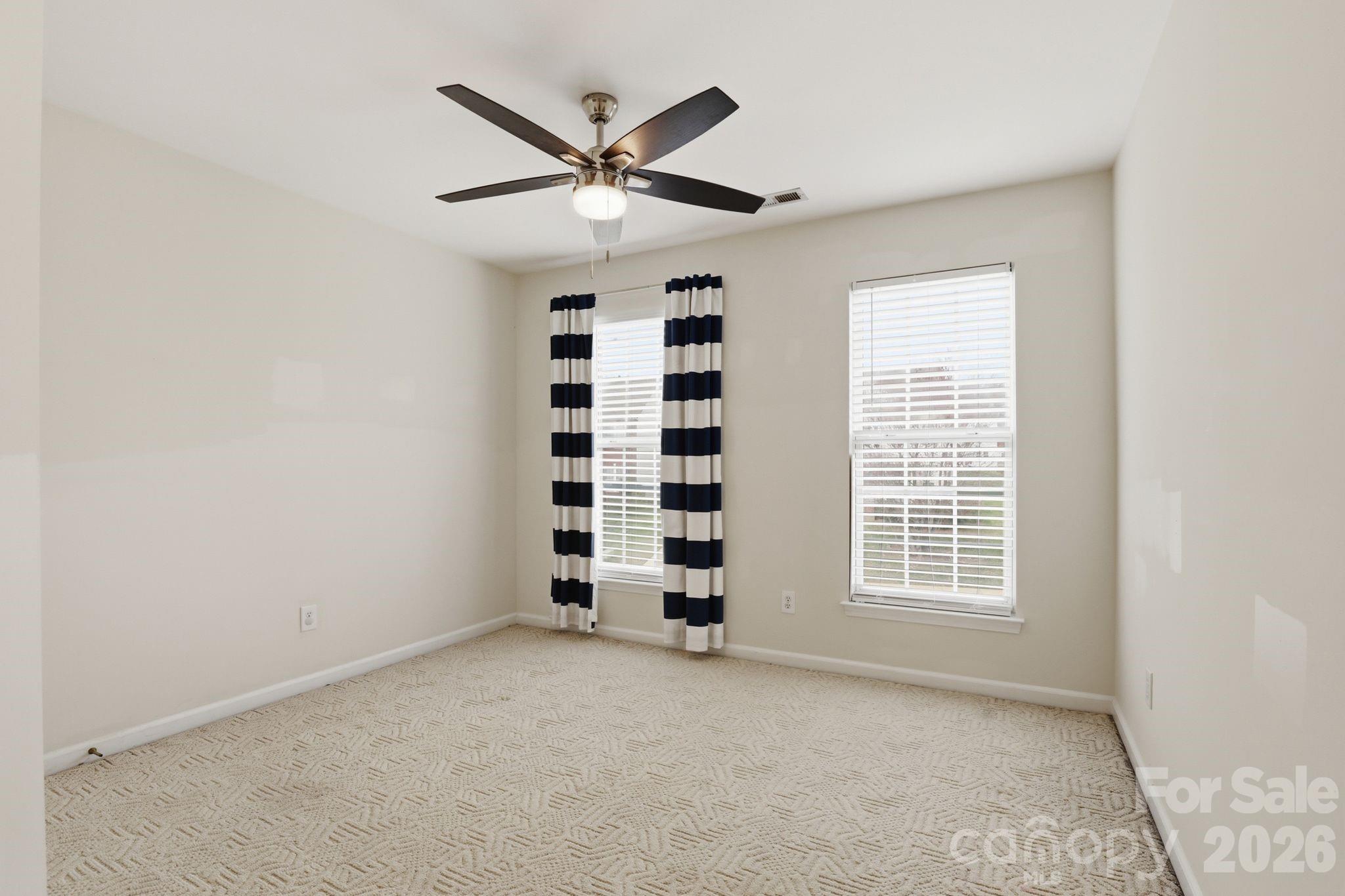 3909 Meadow Green Drive Property Photo 26
