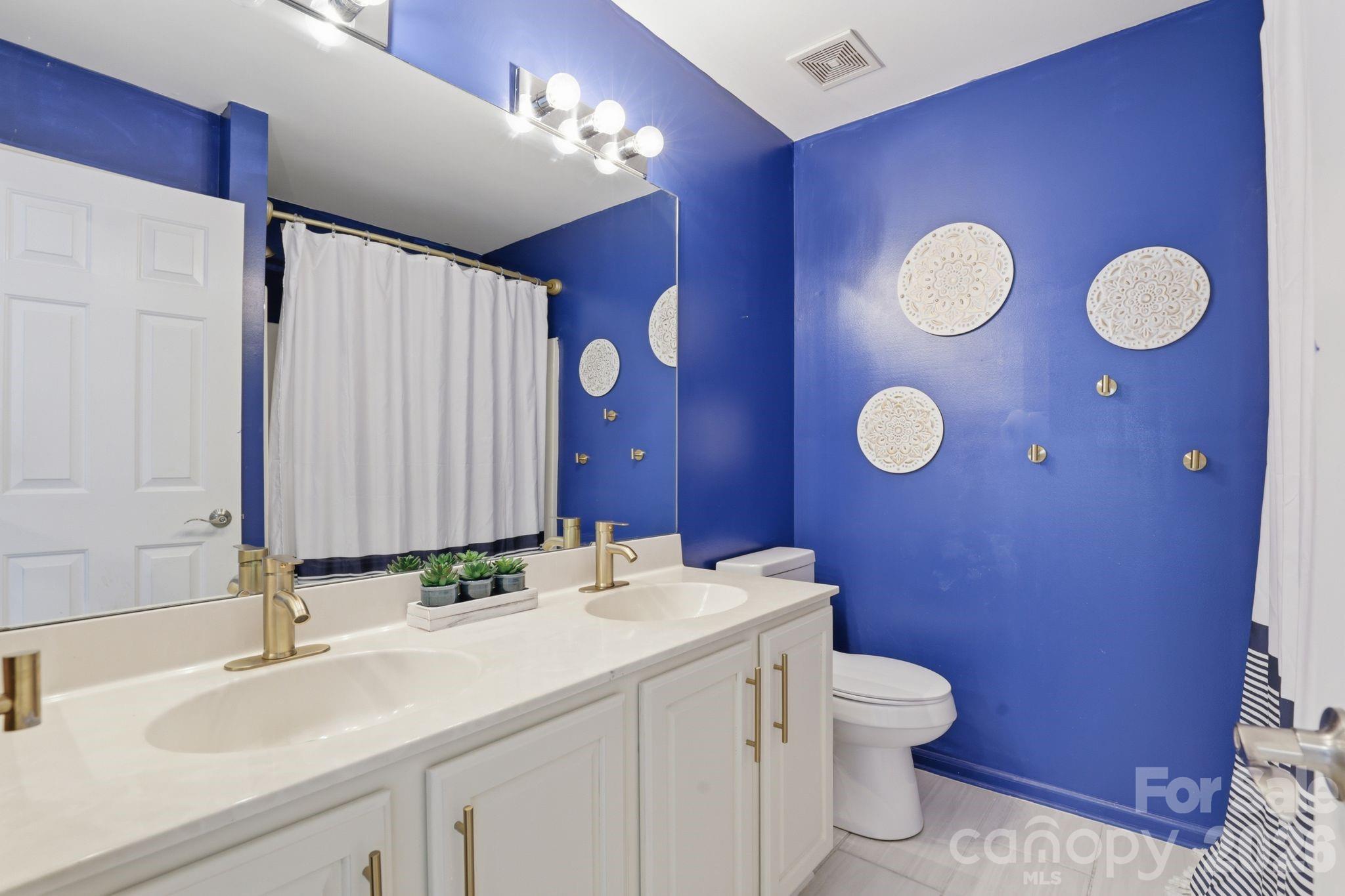3909 Meadow Green Drive Property Photo 27