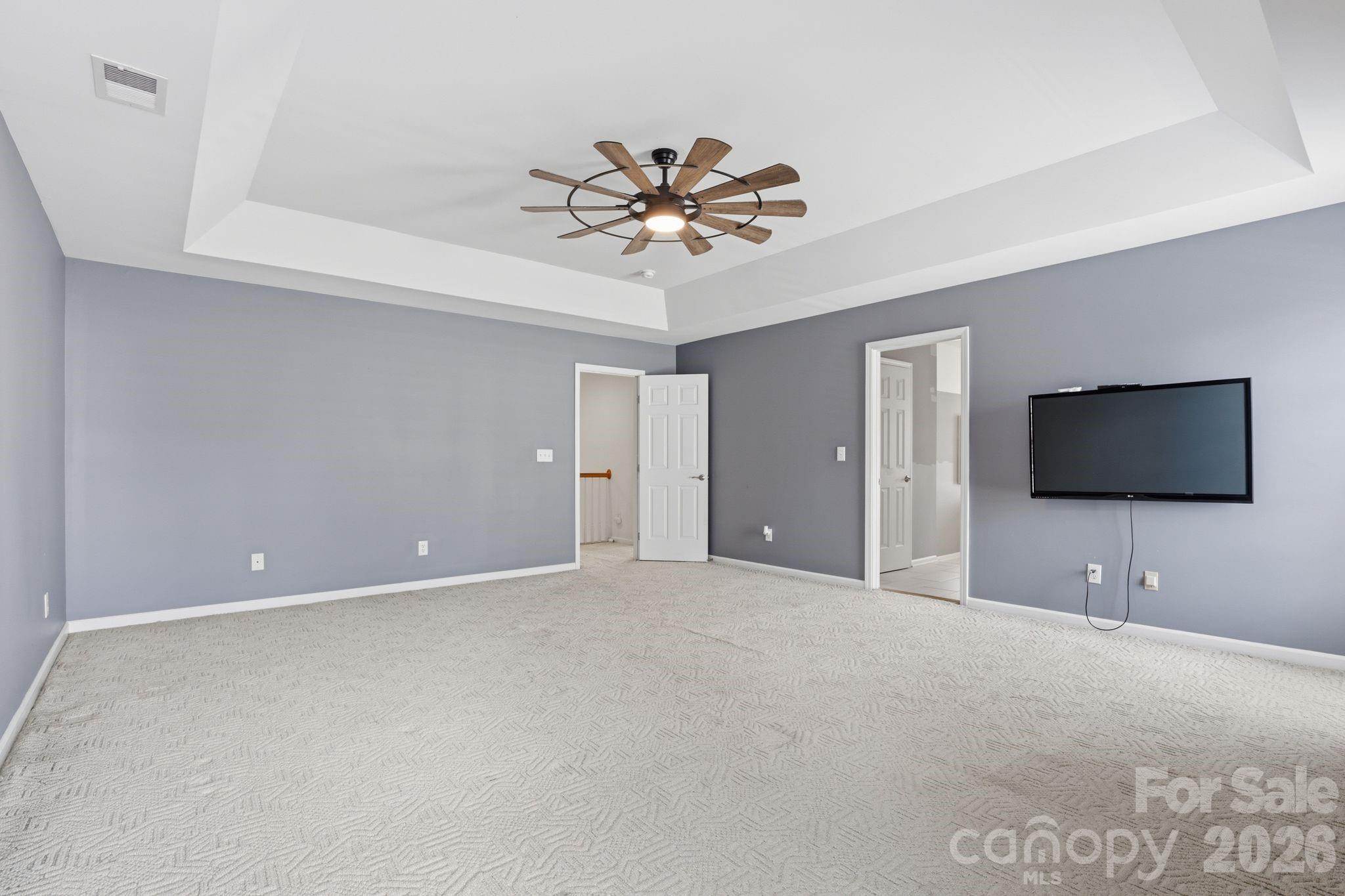 3909 Meadow Green Drive Property Photo 32