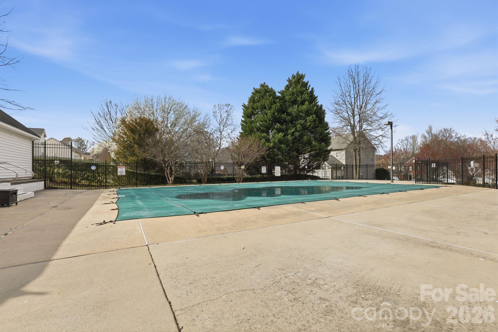 3909 Meadow Green Drive Property Photo 42
