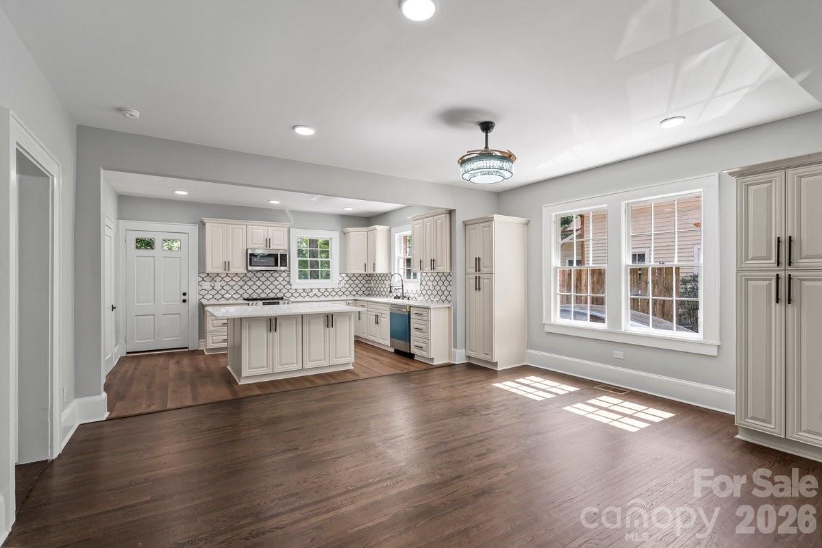 303 Lancaster Avenue Property Photo 9