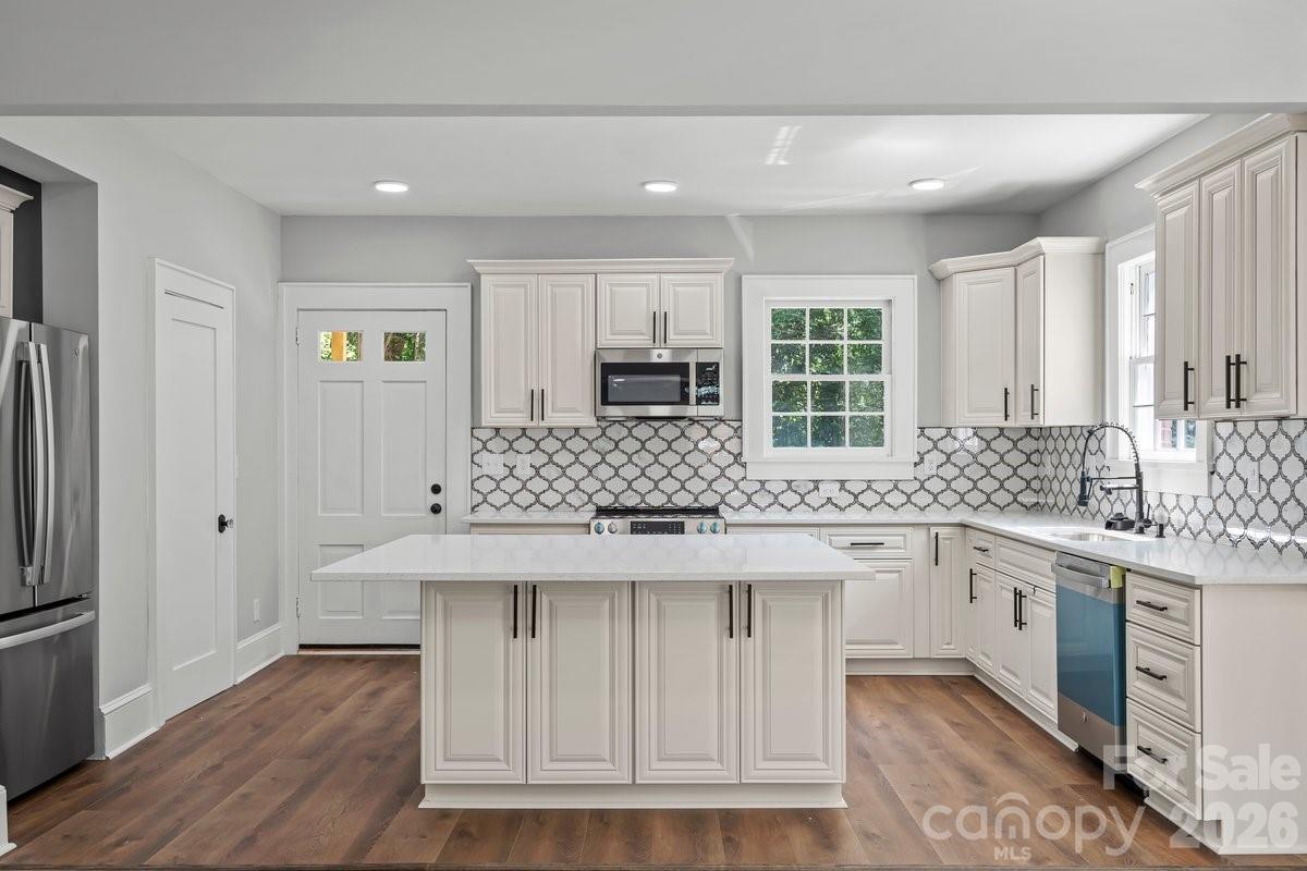 303 Lancaster Avenue Property Photo 10