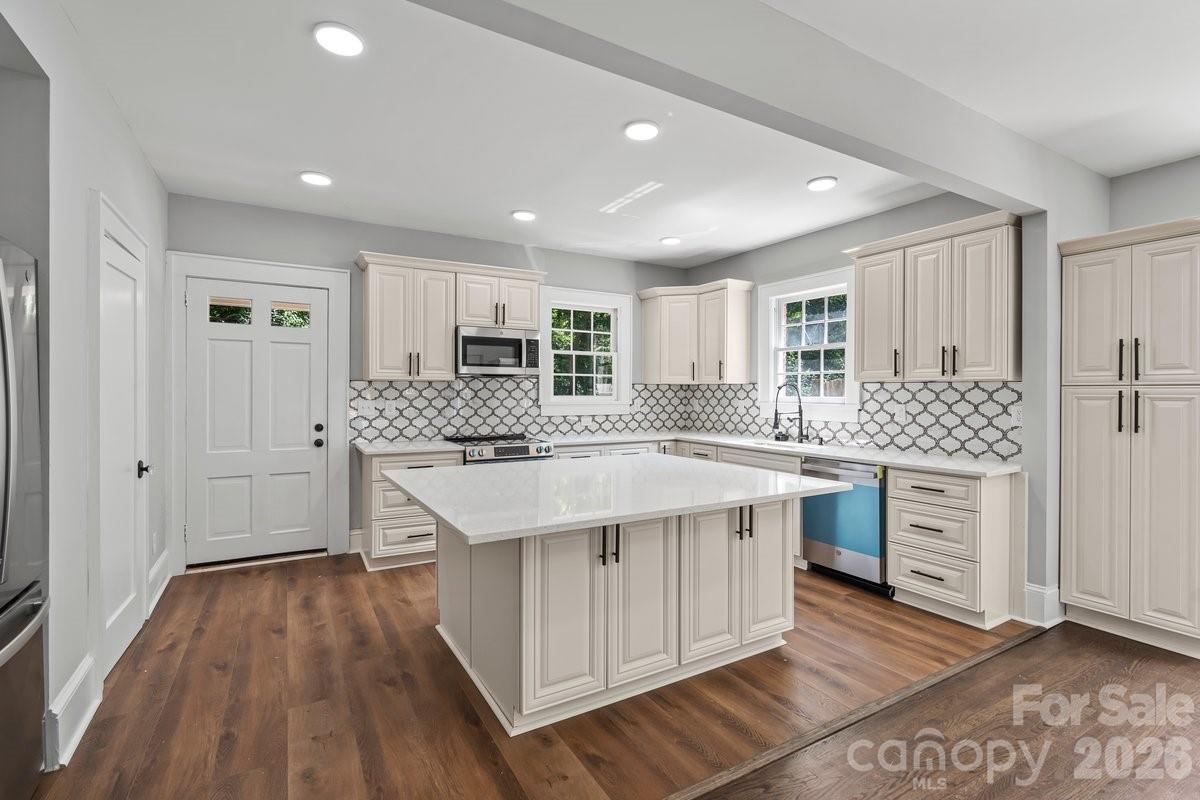 303 Lancaster Avenue Property Photo 11