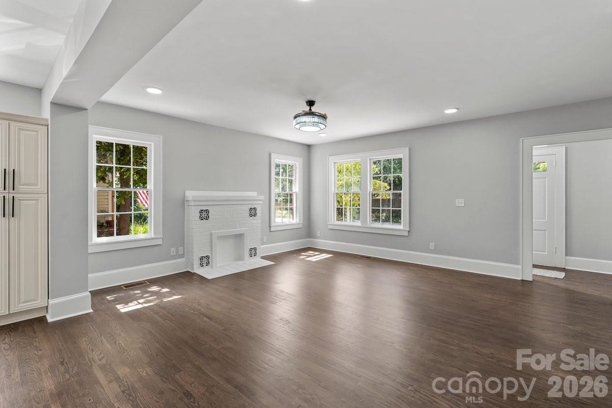 303 Lancaster Avenue Property Photo 15