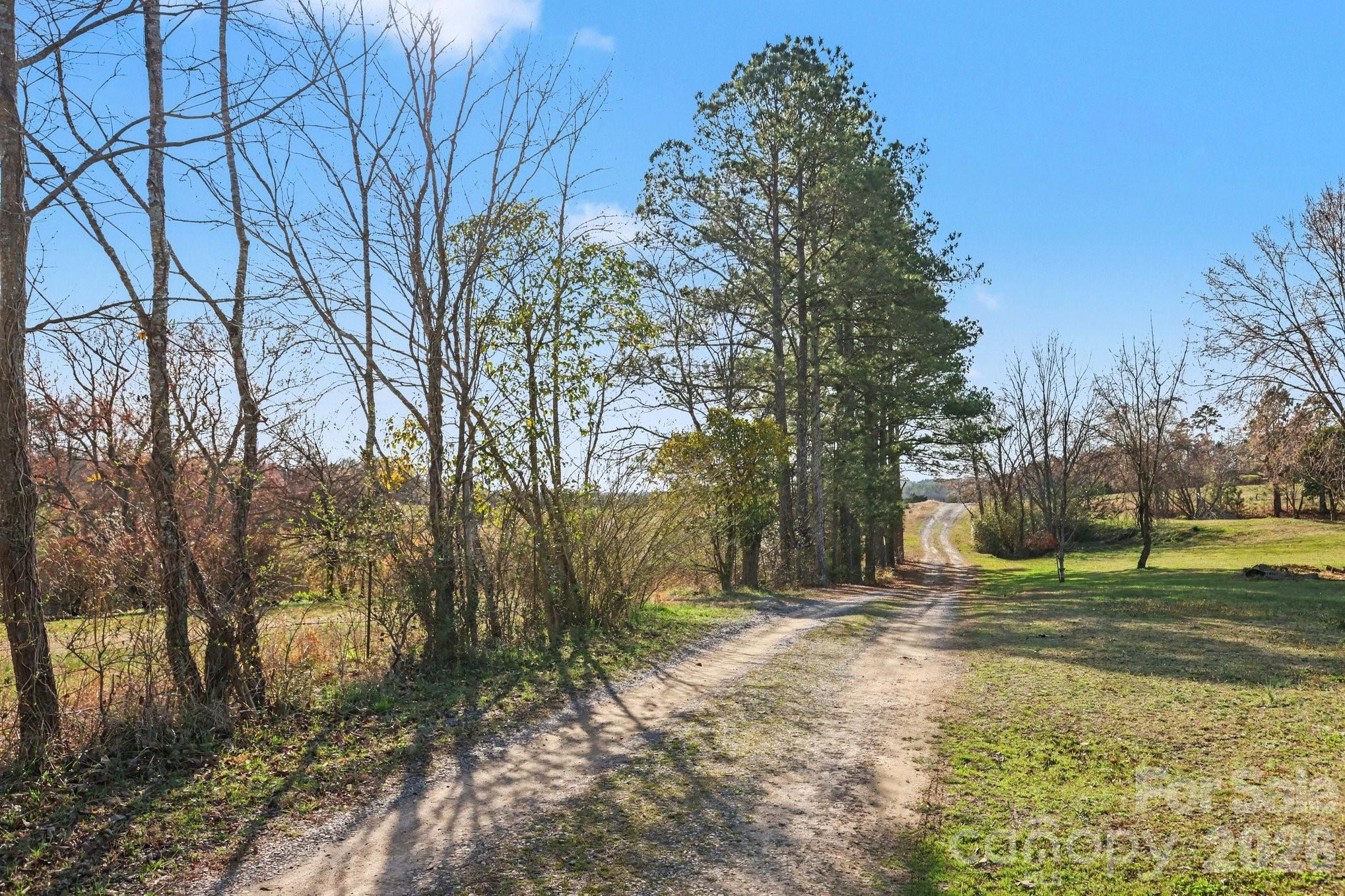 5647 Putuptoe Place Property Photo 1