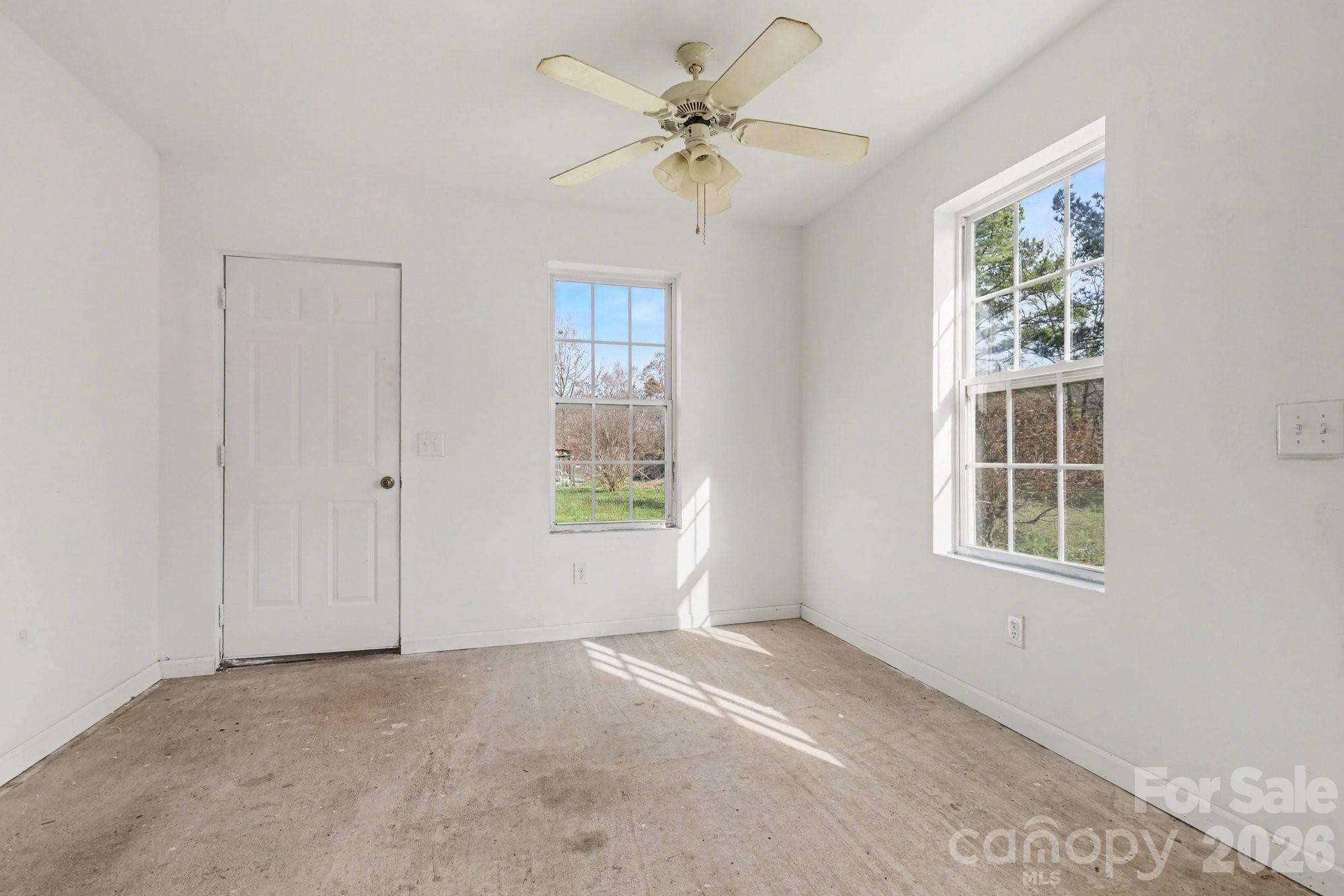 5647 Putuptoe Place Property Photo 6