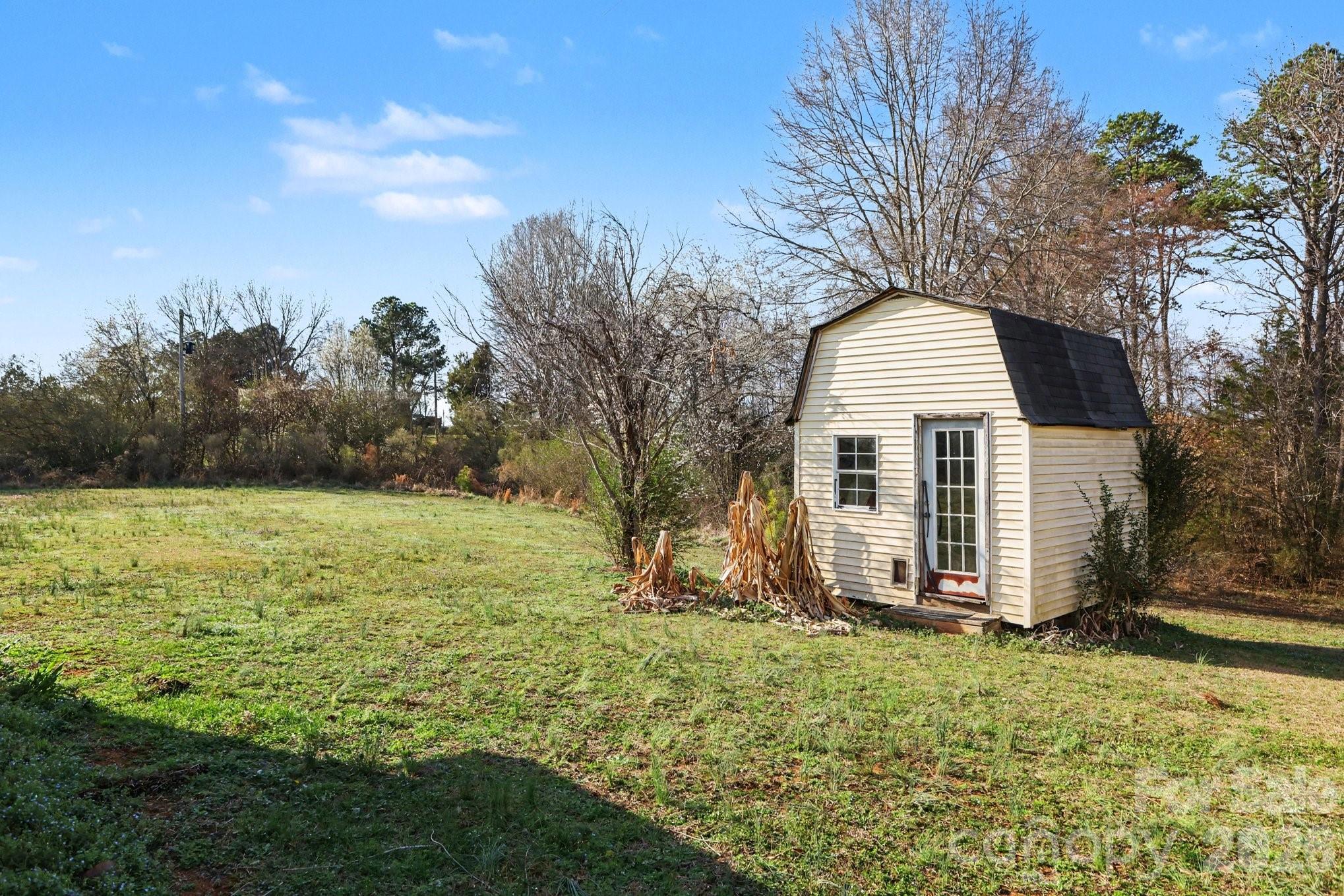5647 Putuptoe Place Property Photo 17