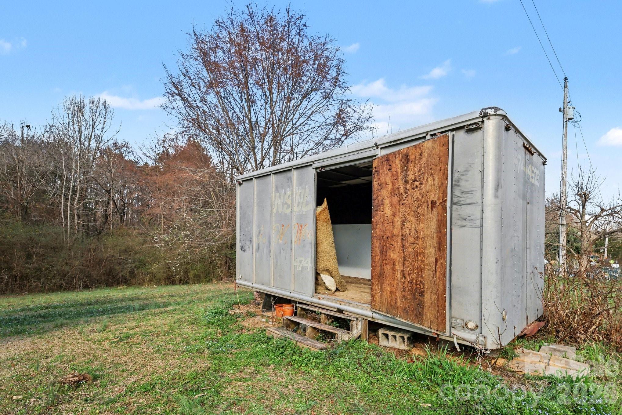 5647 Putuptoe Place Property Photo 19