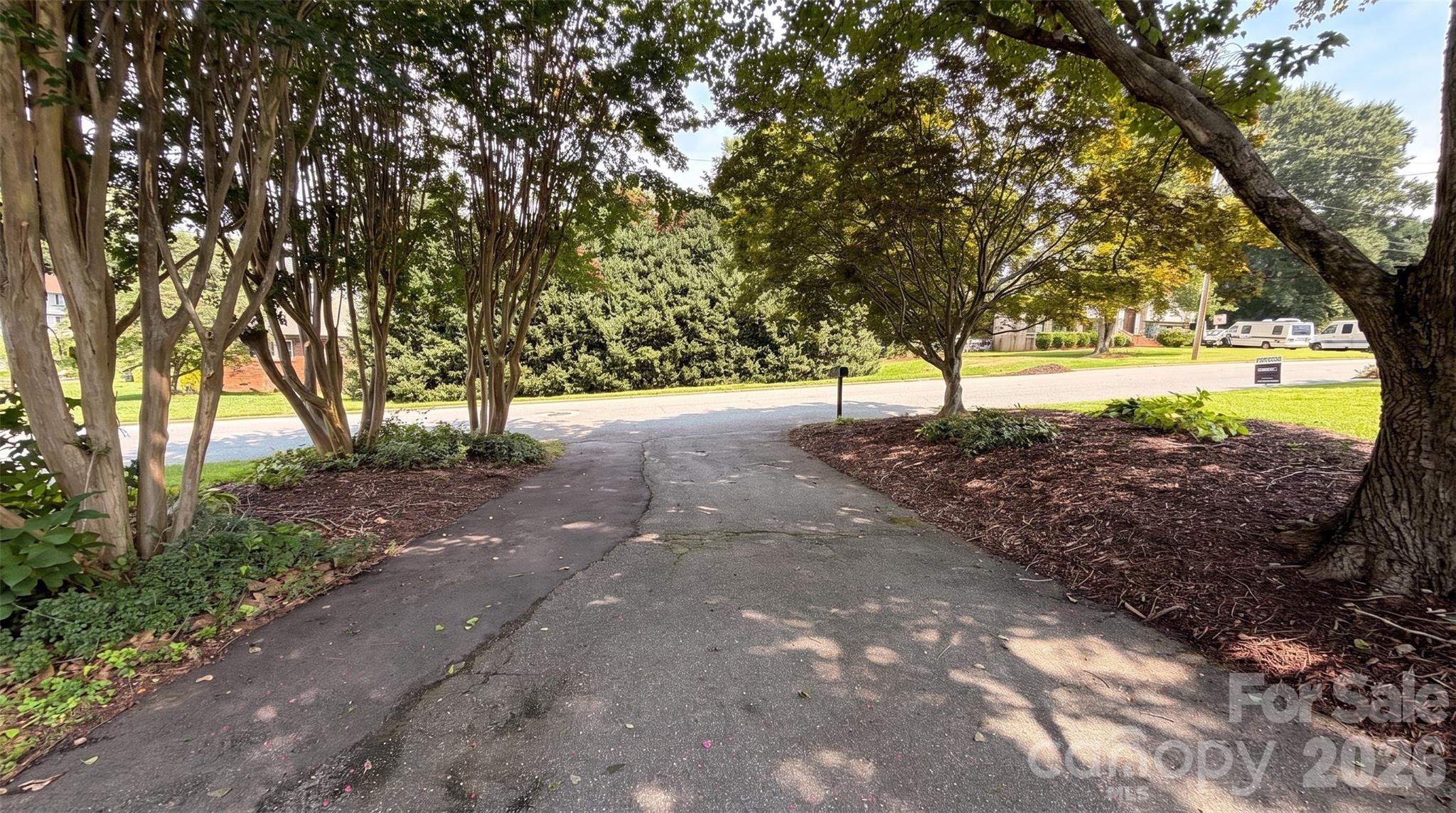 2309 Amity Avenue Property Photo 6