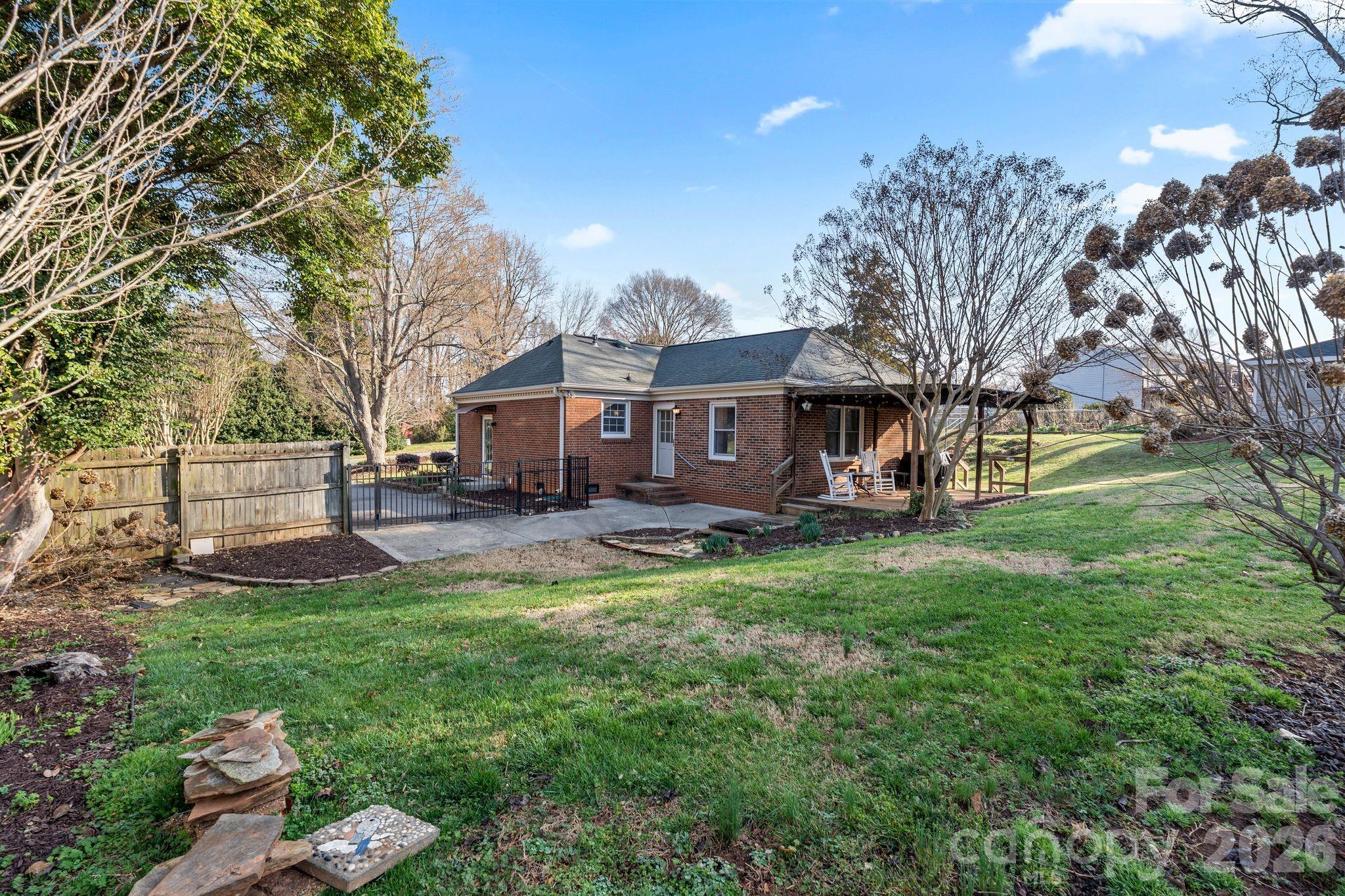 2309 Amity Avenue Property Photo 30