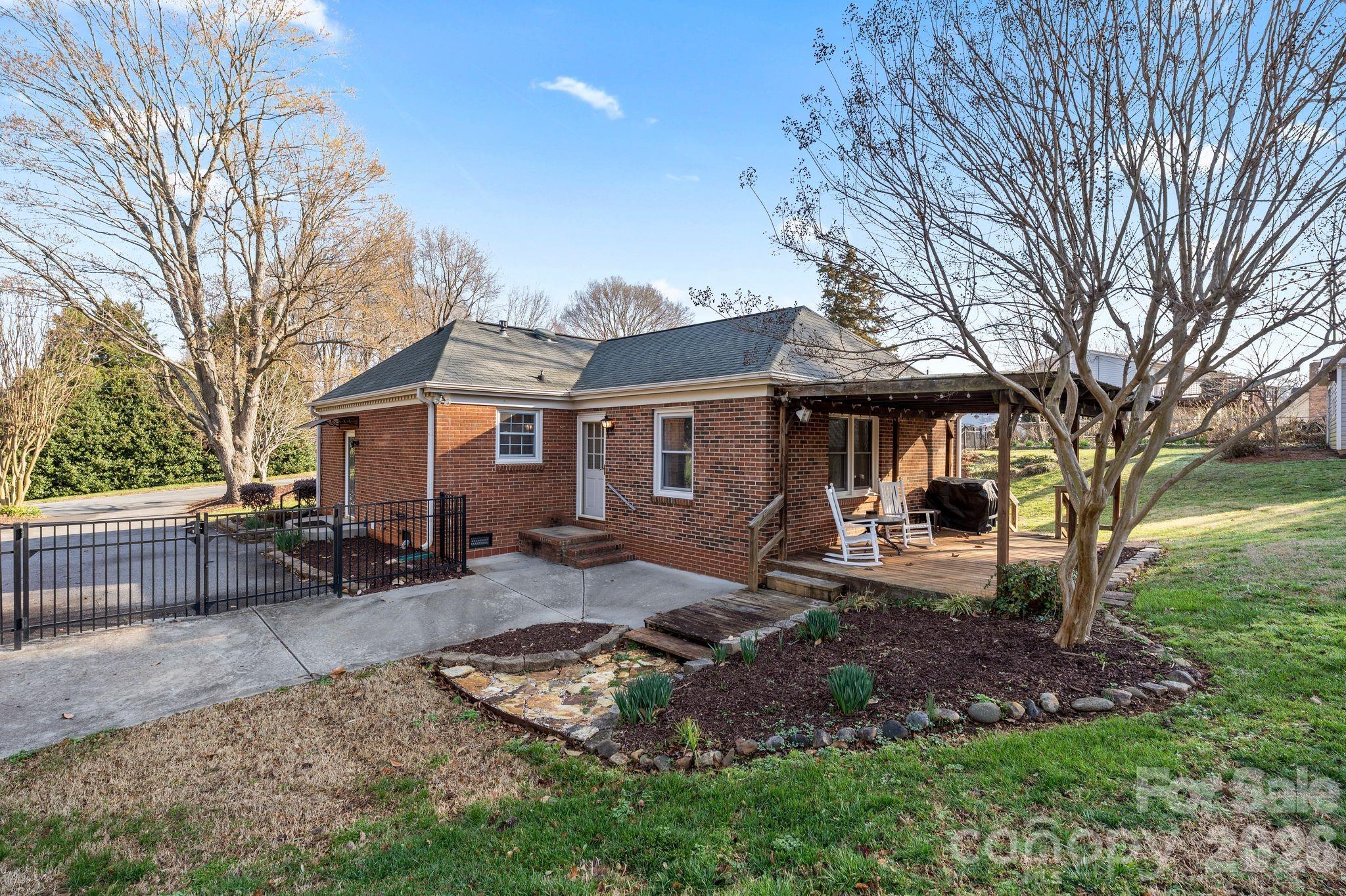 2309 Amity Avenue Property Photo 31