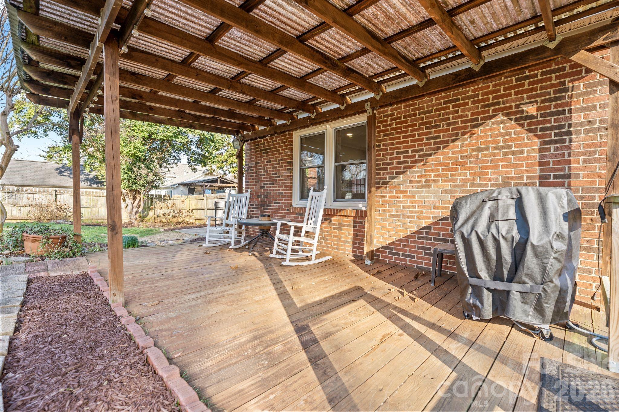 2309 Amity Avenue Property Photo 32