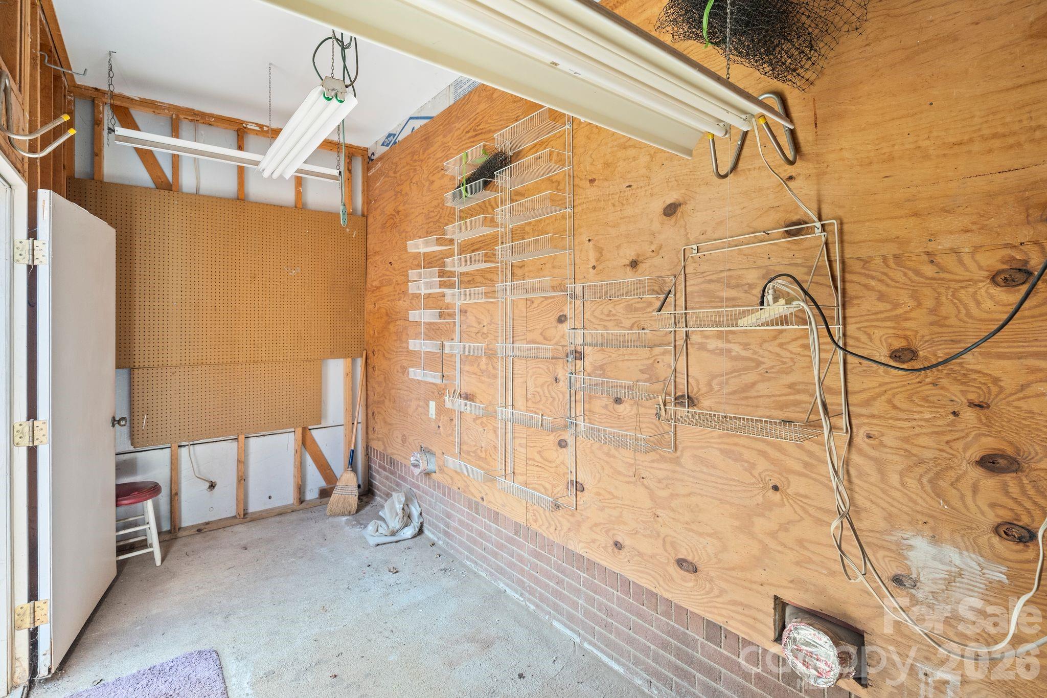 2309 Amity Avenue Property Photo 38