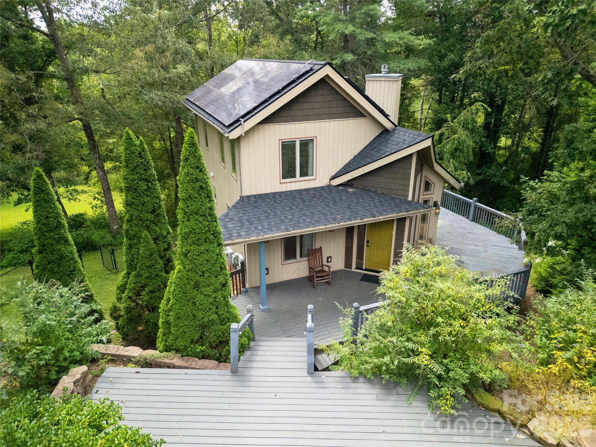 72 Memory Lane Property Photo 1