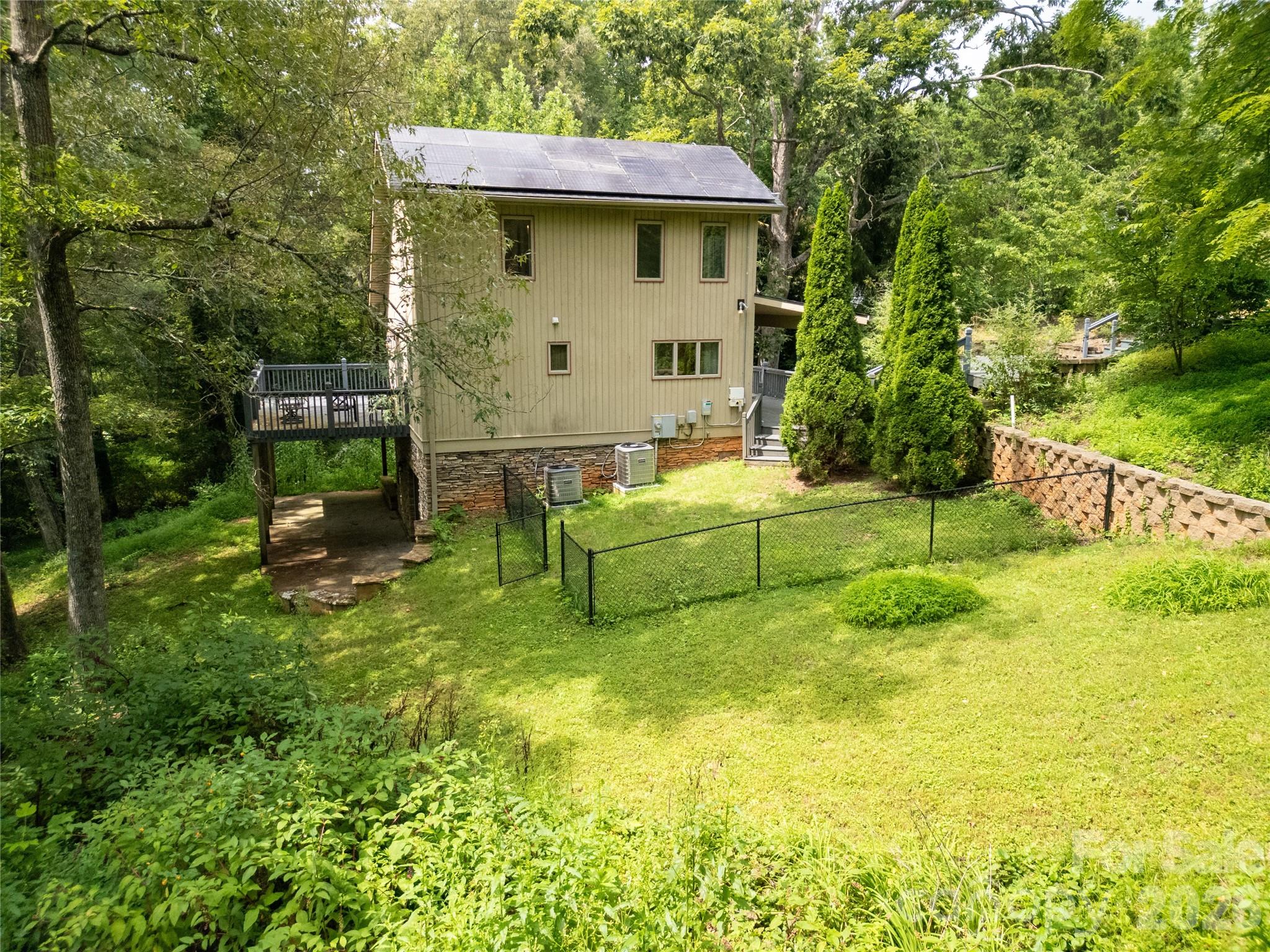 72 Memory Lane Property Photo 9