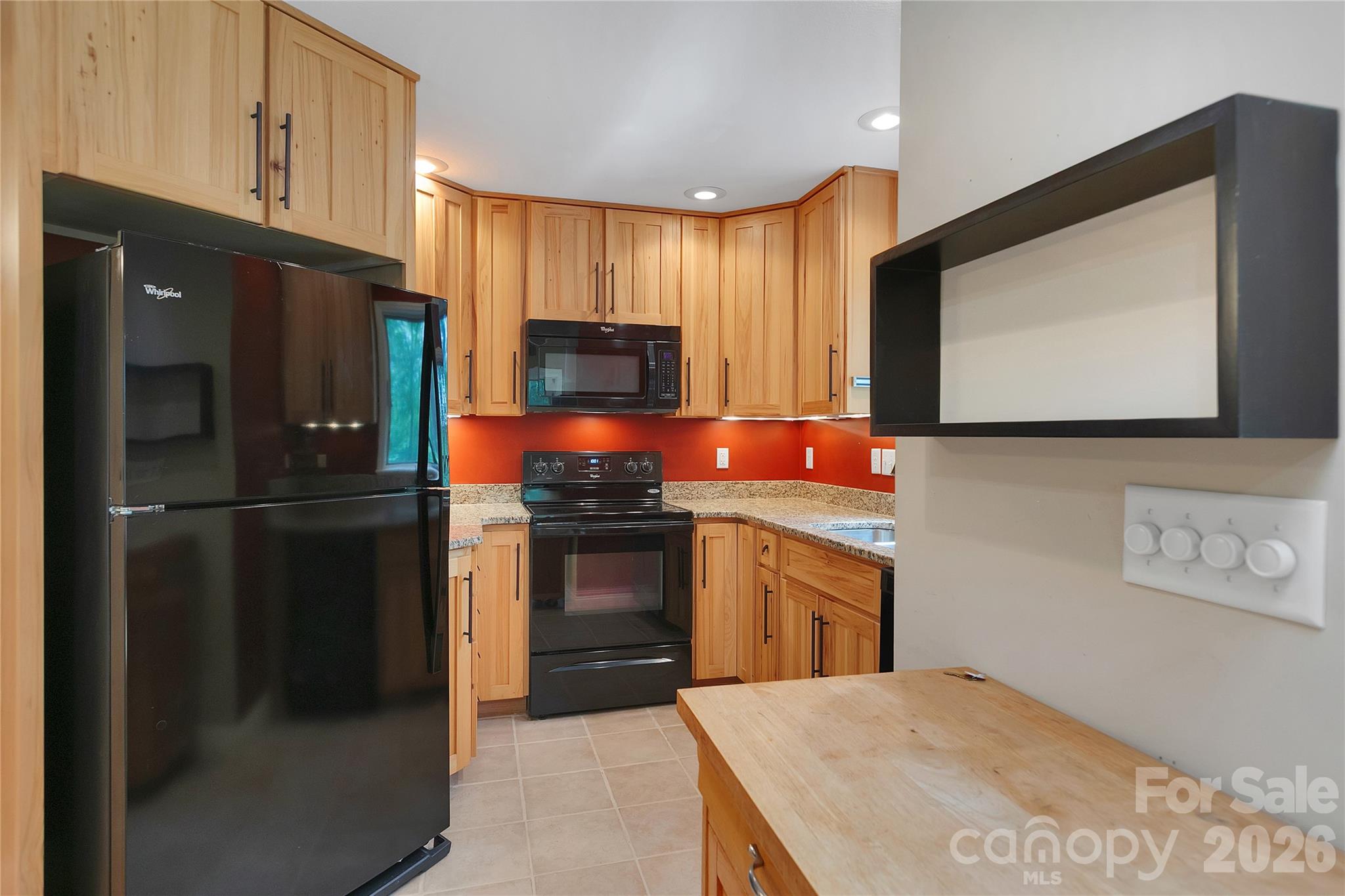 72 Memory Lane Property Photo 21