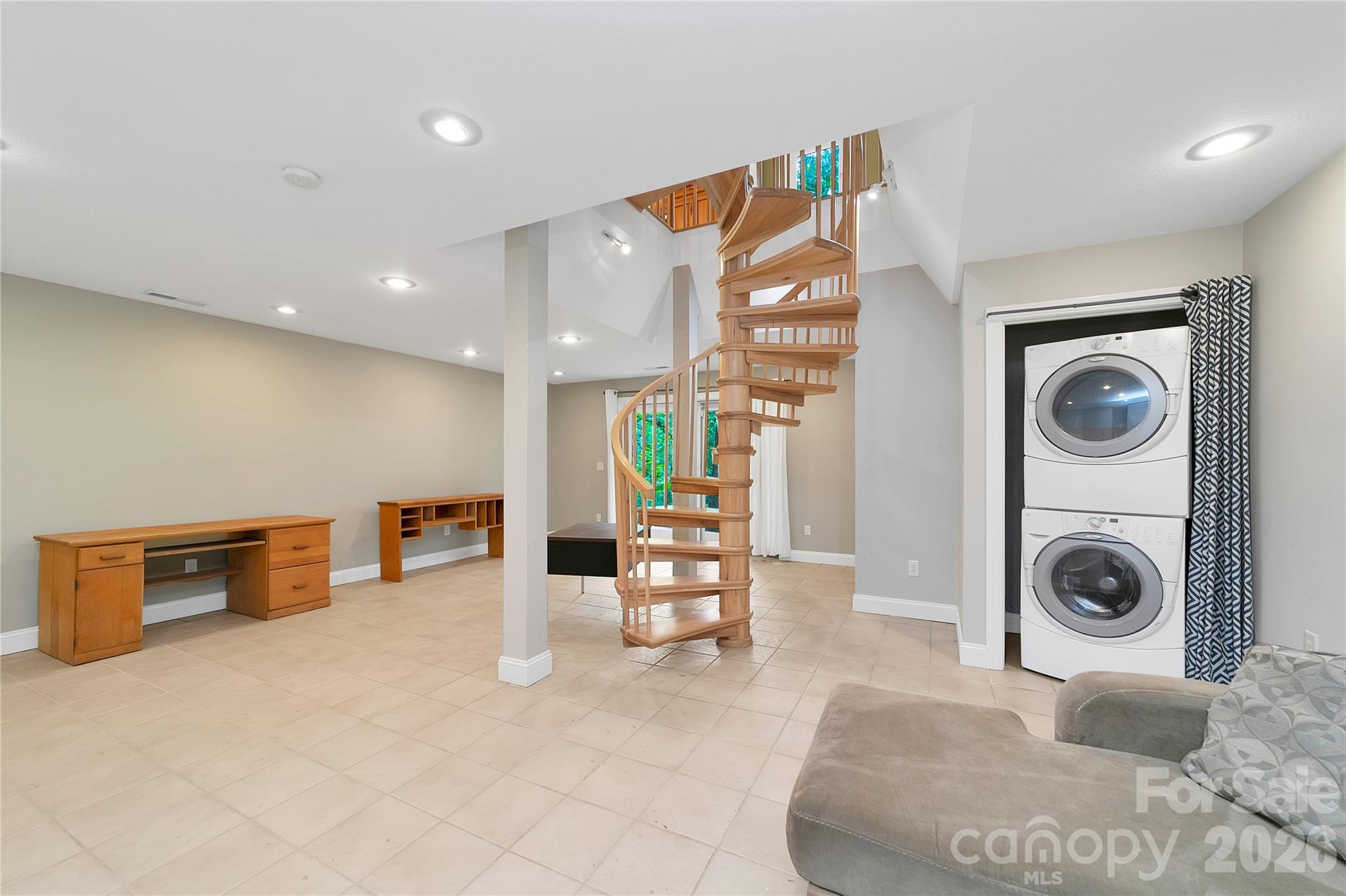 72 Memory Lane Property Photo 38