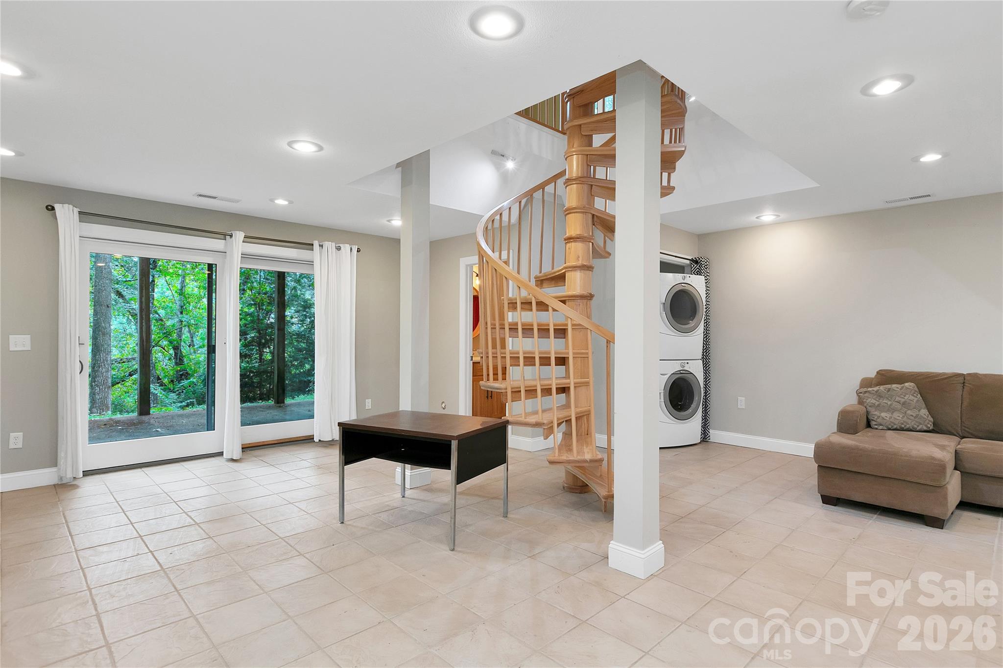 72 Memory Lane Property Photo 41