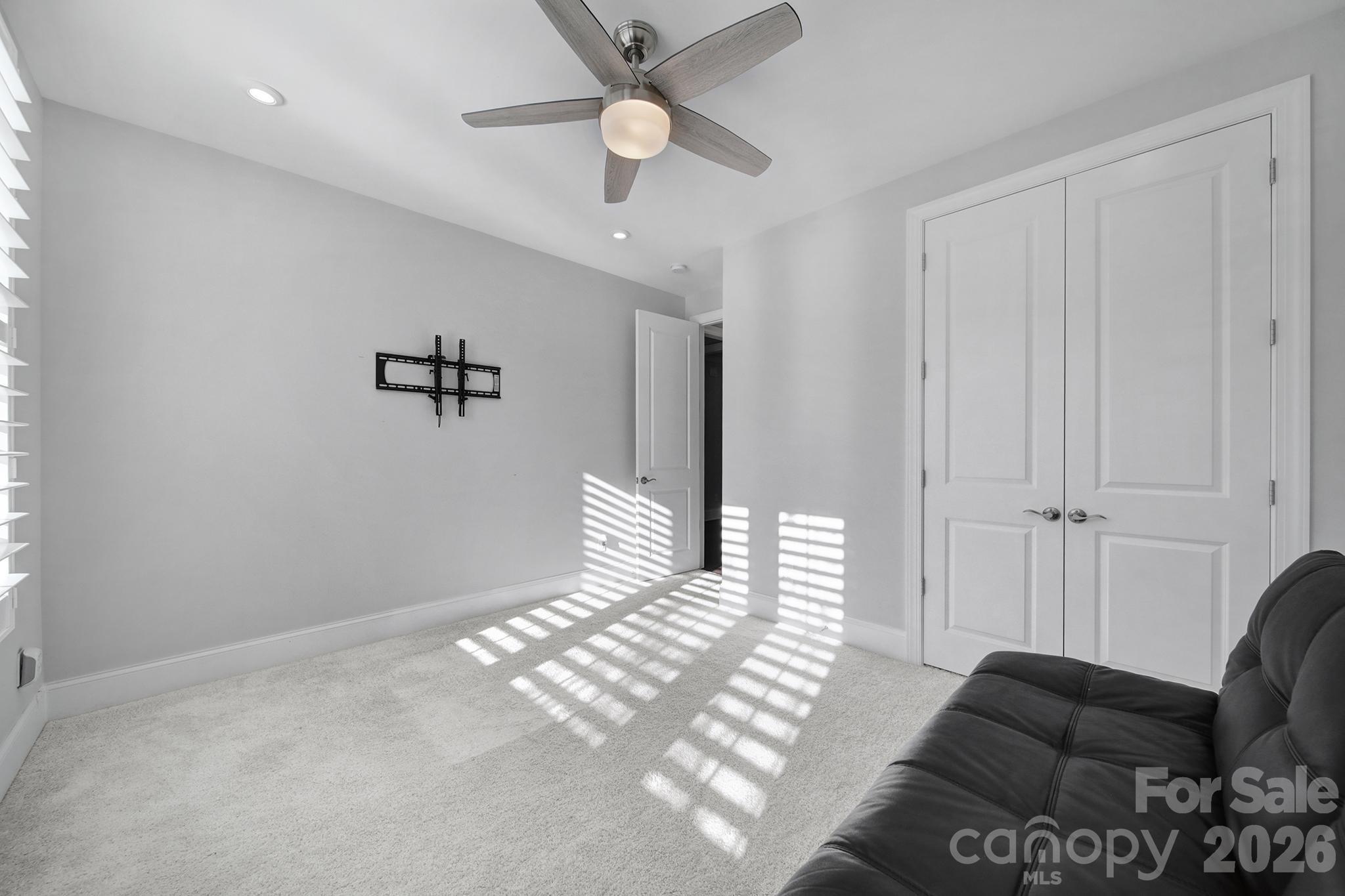 3509 Aqua Point Drive Property Photo 5