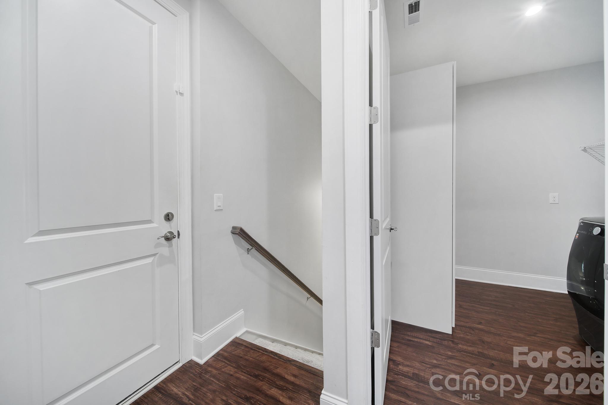 3509 Aqua Point Drive Property Photo 6