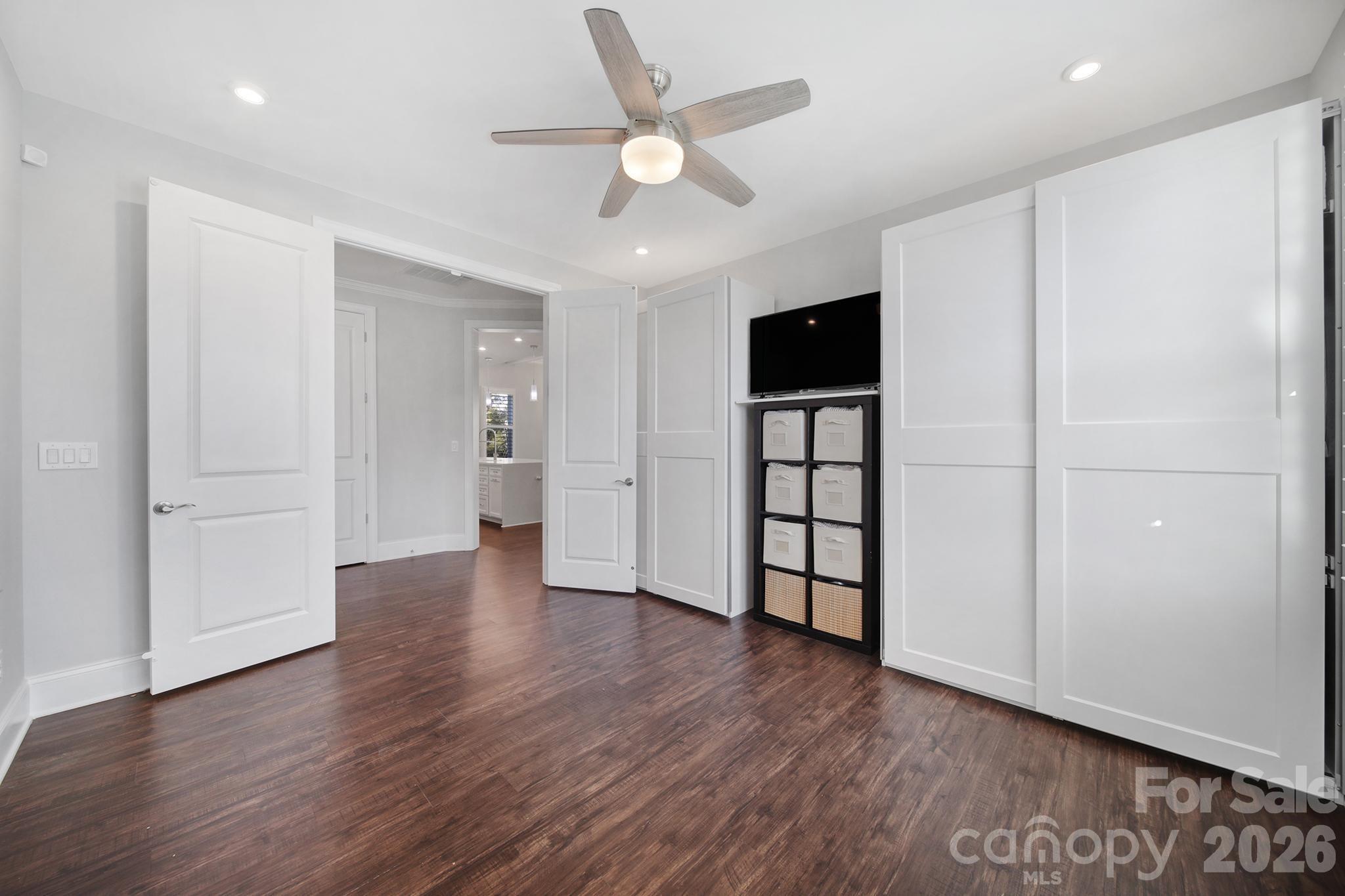 3509 Aqua Point Drive Property Photo 8