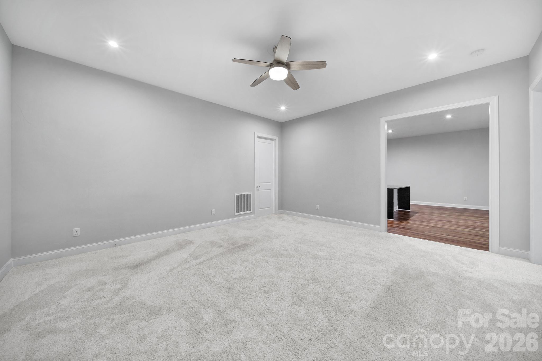 3509 Aqua Point Drive Property Photo 29