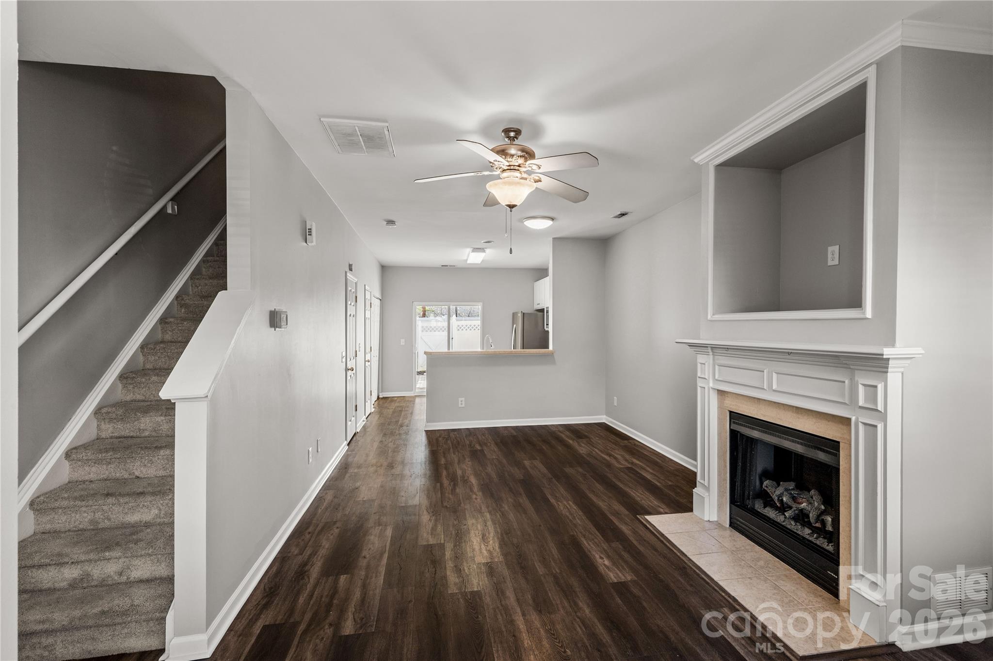 1272 Liberty Bell Court Property Photo 2