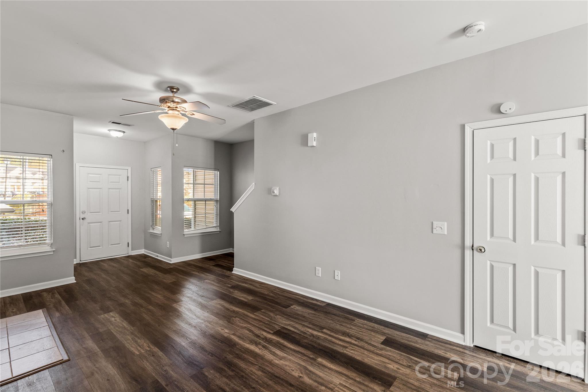1272 Liberty Bell Court Property Photo 6