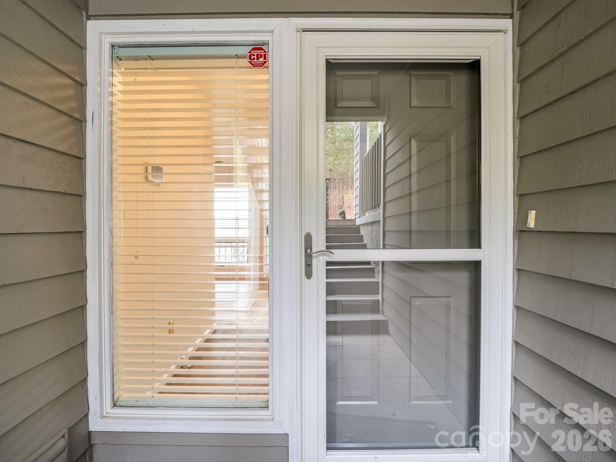 303 Golfside Drive Property Photo 5