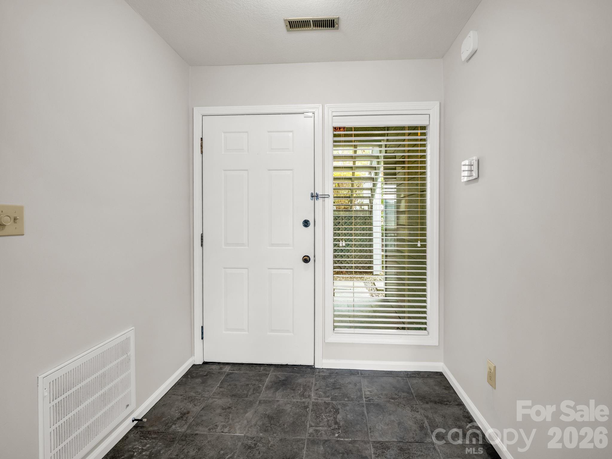 303 Golfside Drive Property Photo 6