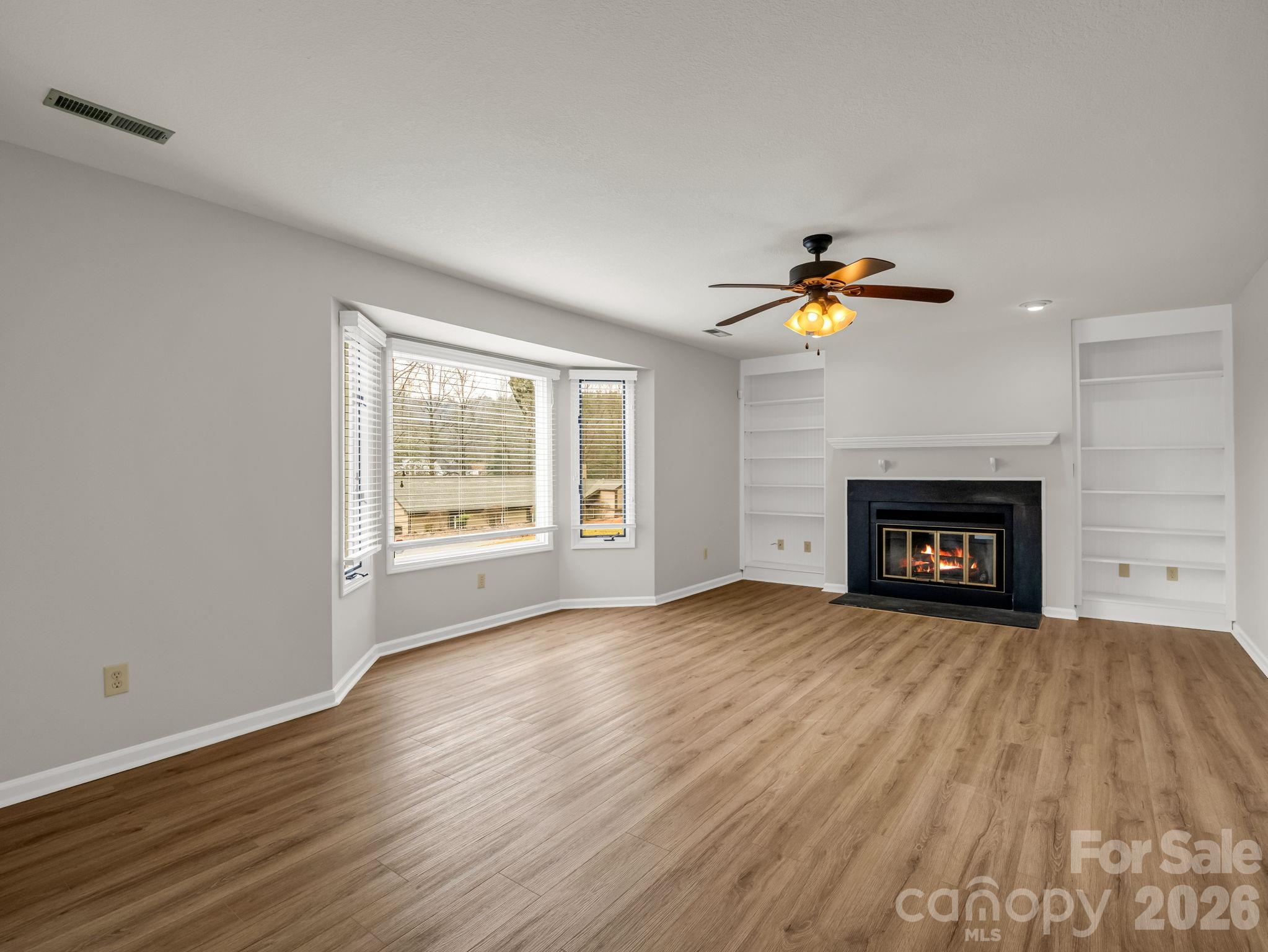303 Golfside Drive Property Photo 8