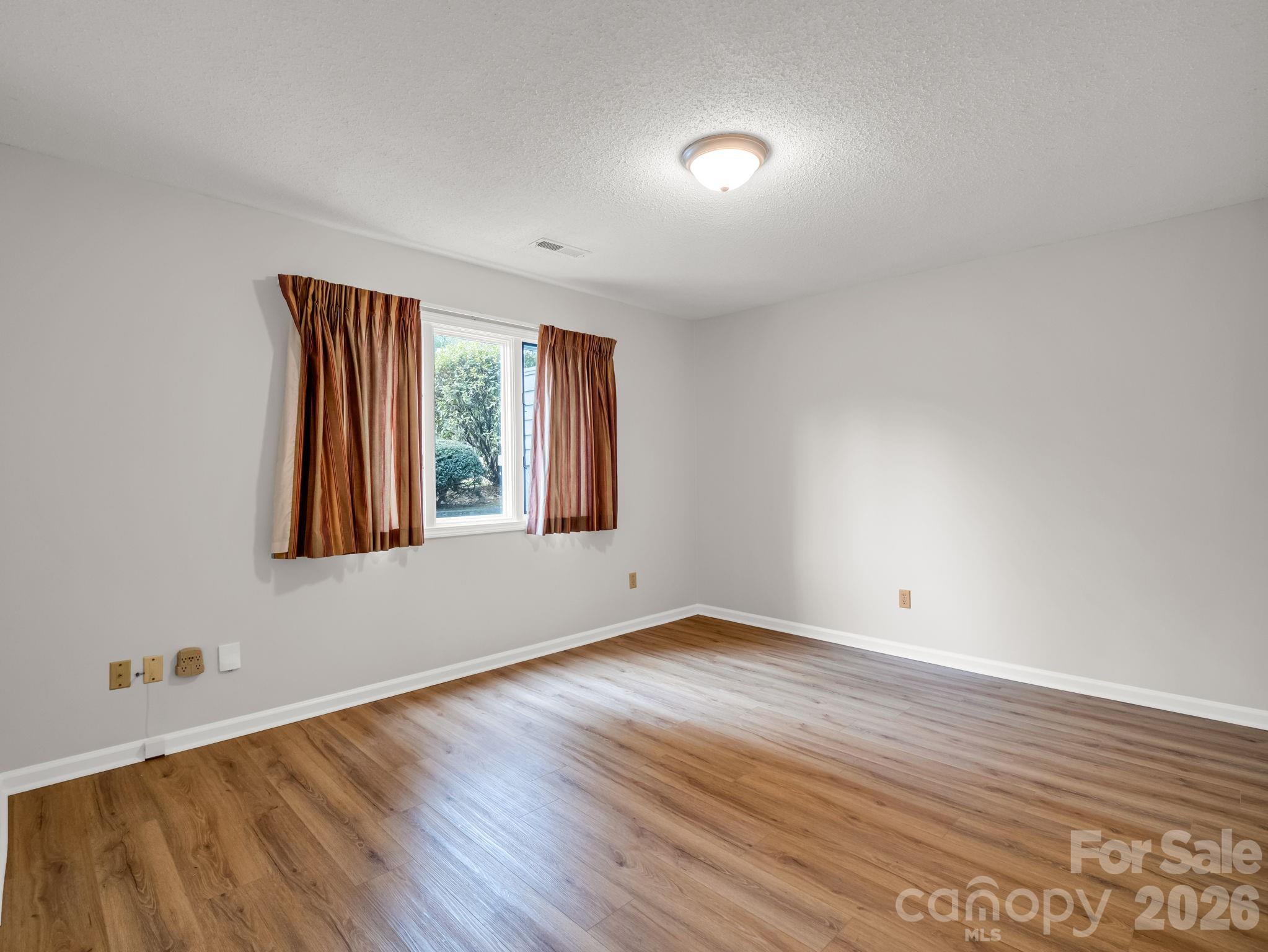 303 Golfside Drive Property Photo 30