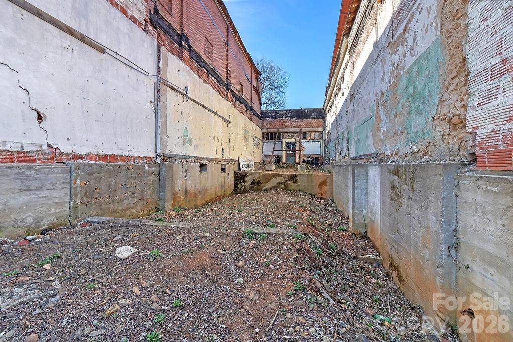 46 W Main Street Property Photo 9
