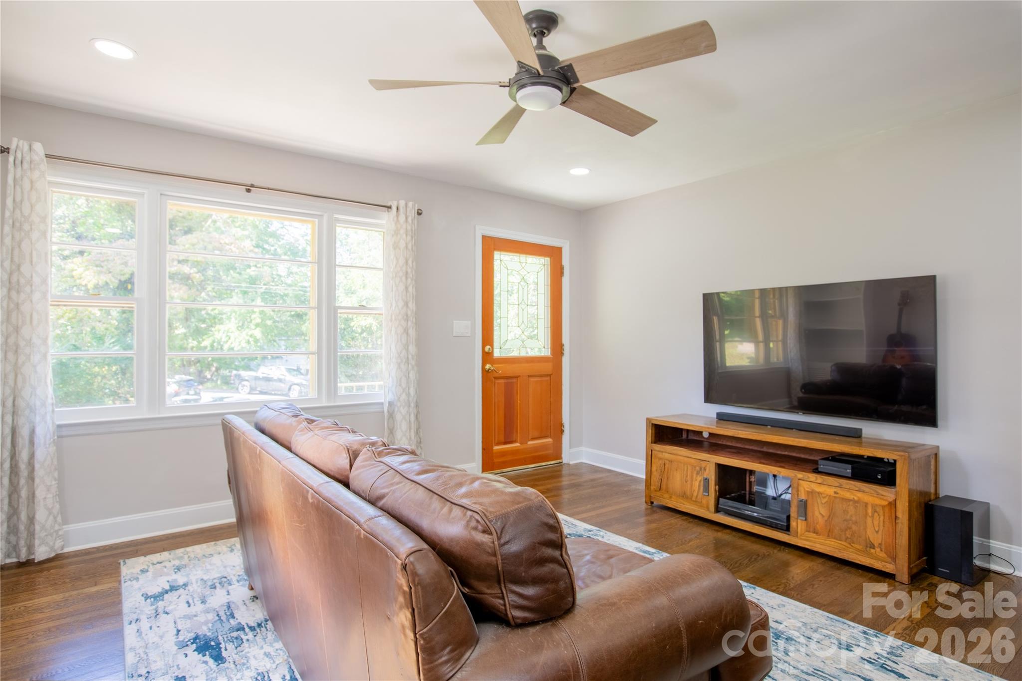 581 Clyde Drive Property Photo 7