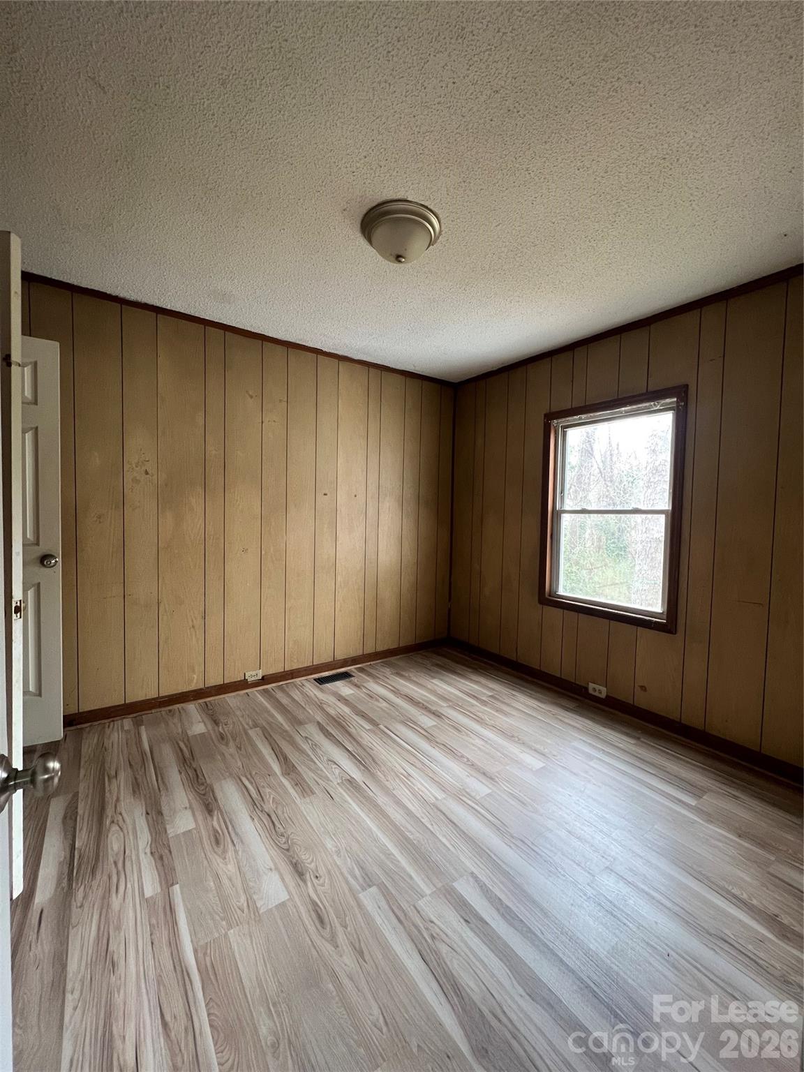 418 Orchard Street Property Photo 4
