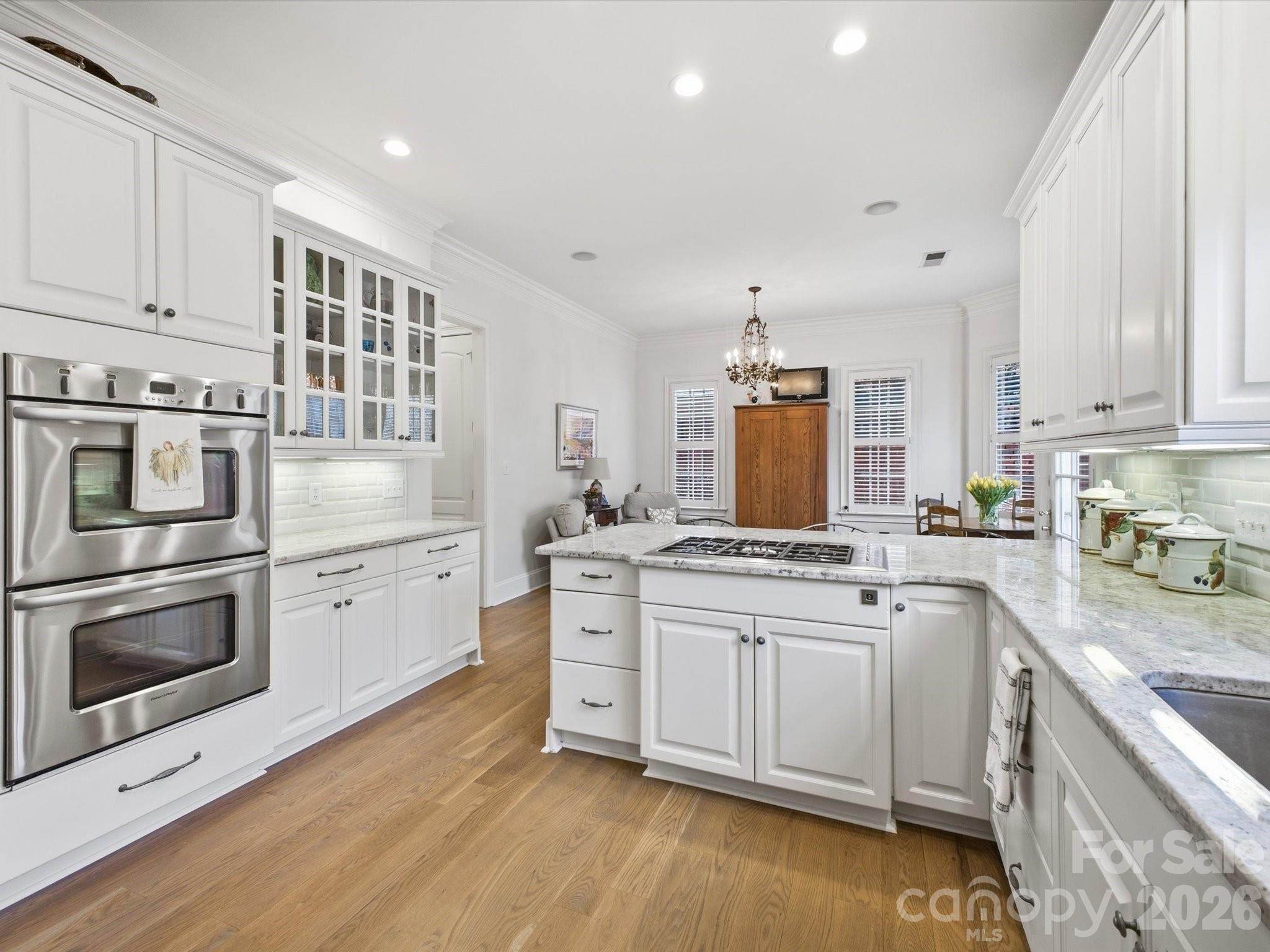 2917 Camden Park Place Property Photo 10