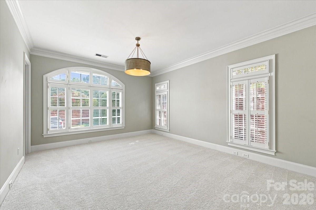 2917 Camden Park Place Property Photo 11
