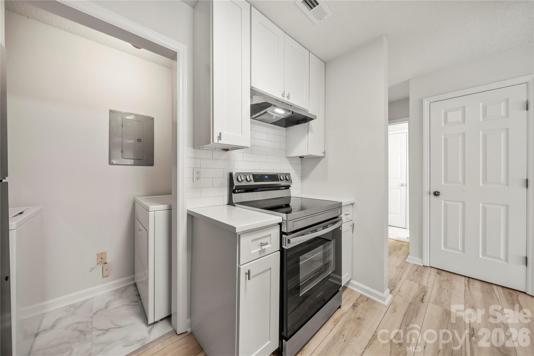 9037 J M Keynes Drive 28 Property Photo 14