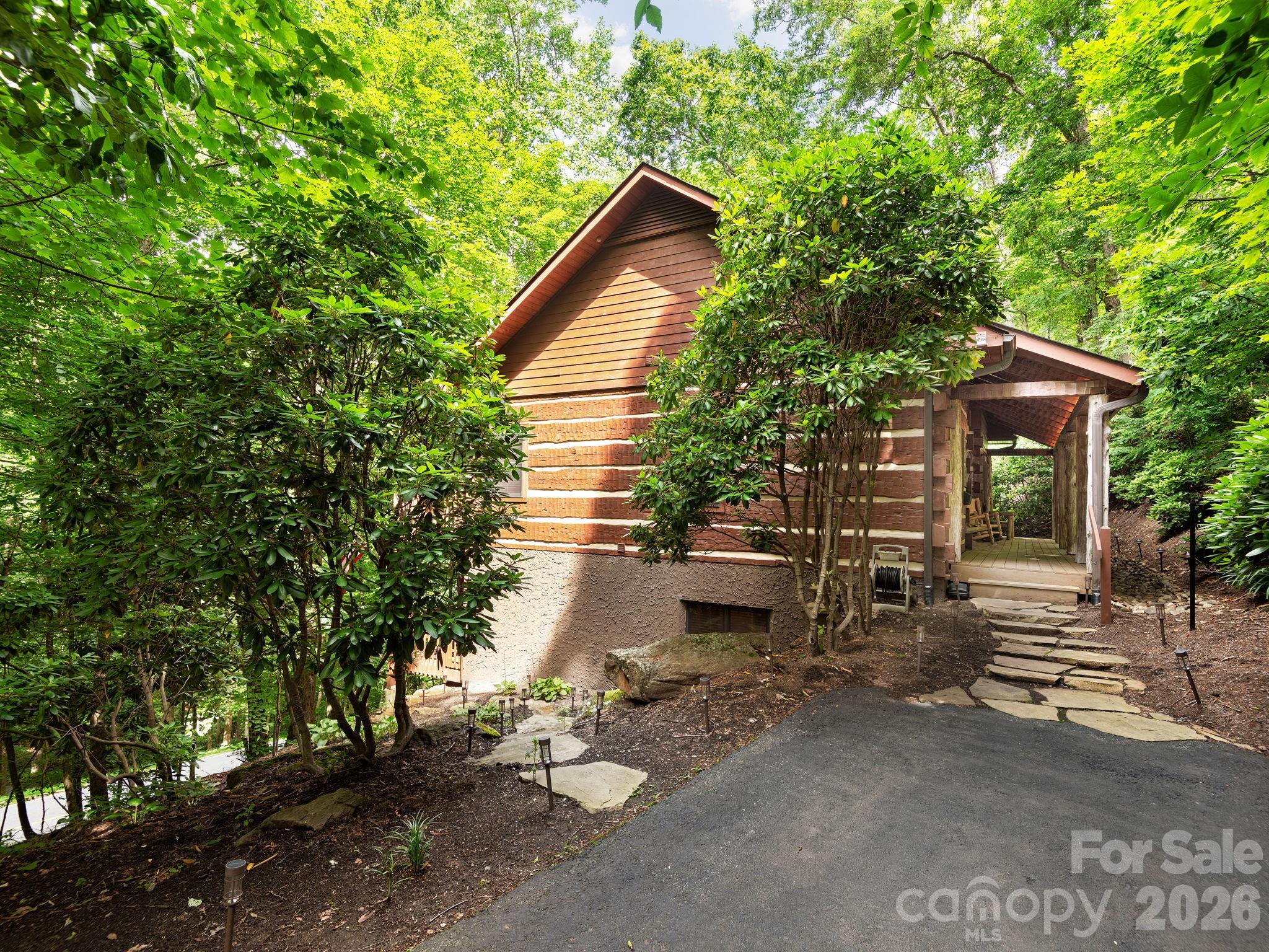 37 Grinnin Sun Road Property Photo 13