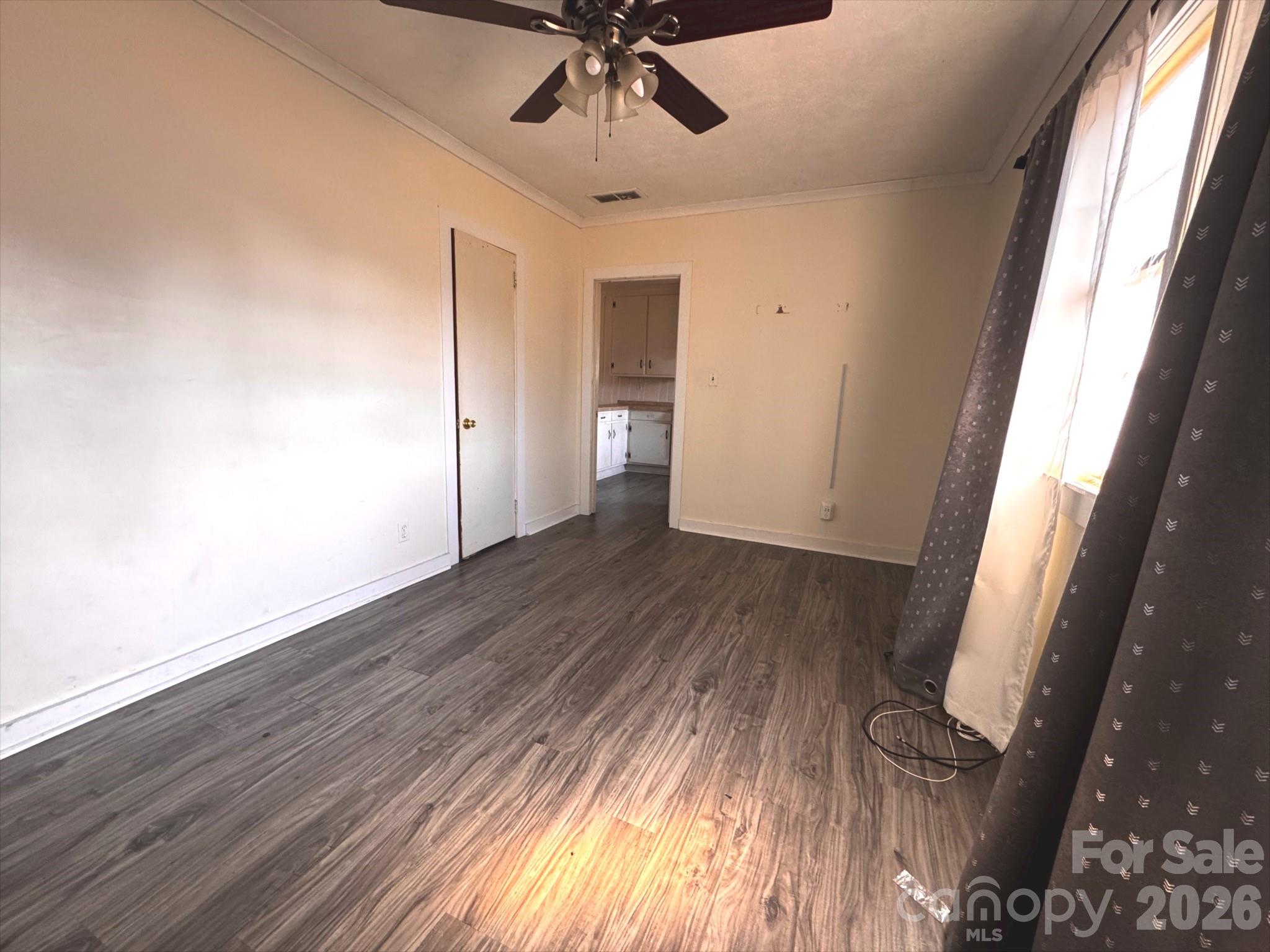 711 Yuma Street Property Photo 8