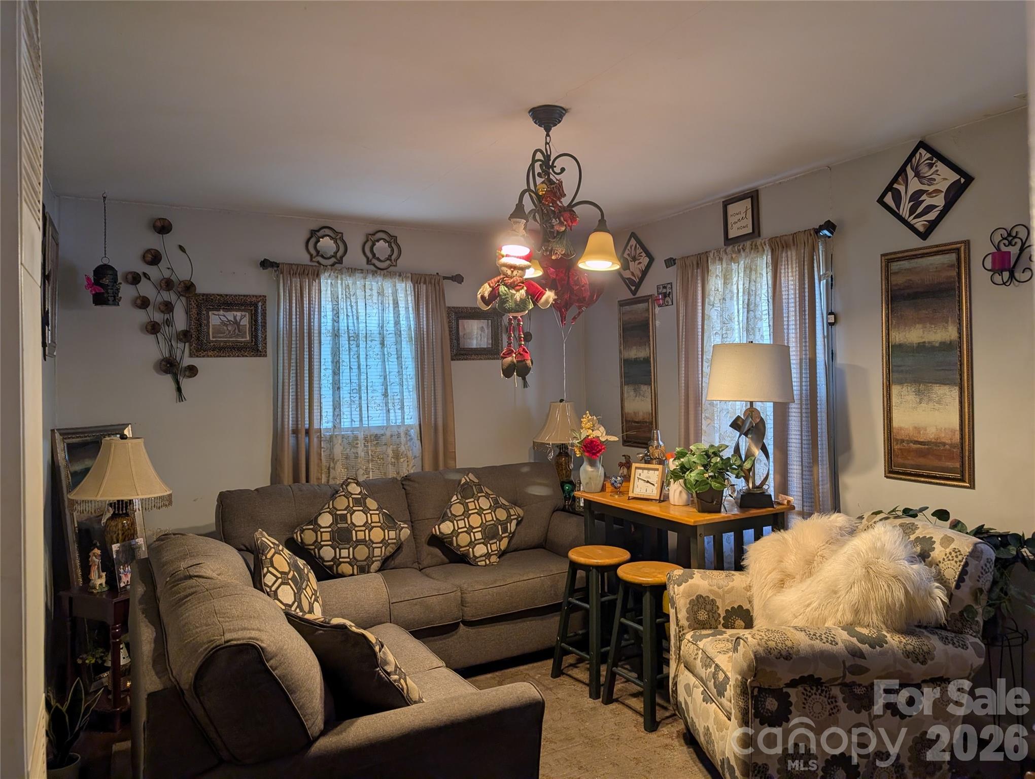635 Chicago Avenue Property Photo 2