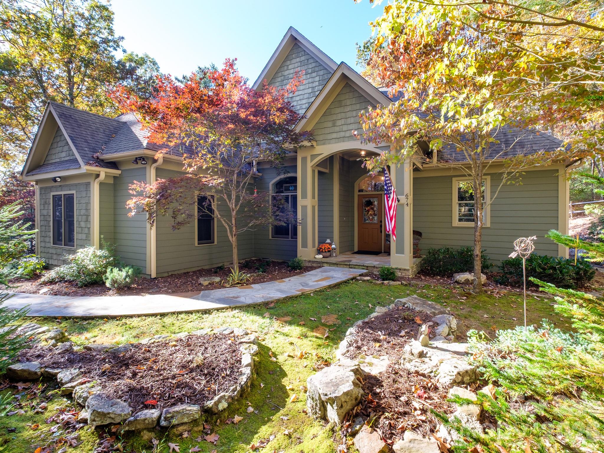 674 Soquili Drive Property Photo 1