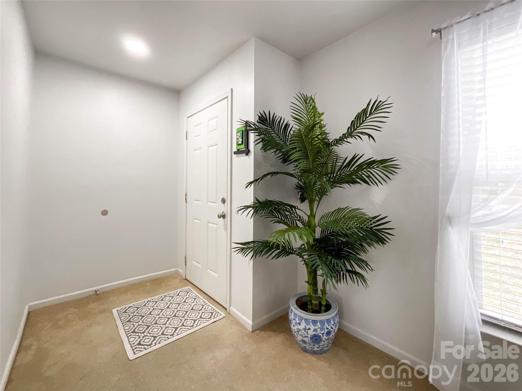 1812 Icemorlee Street Property Photo 3