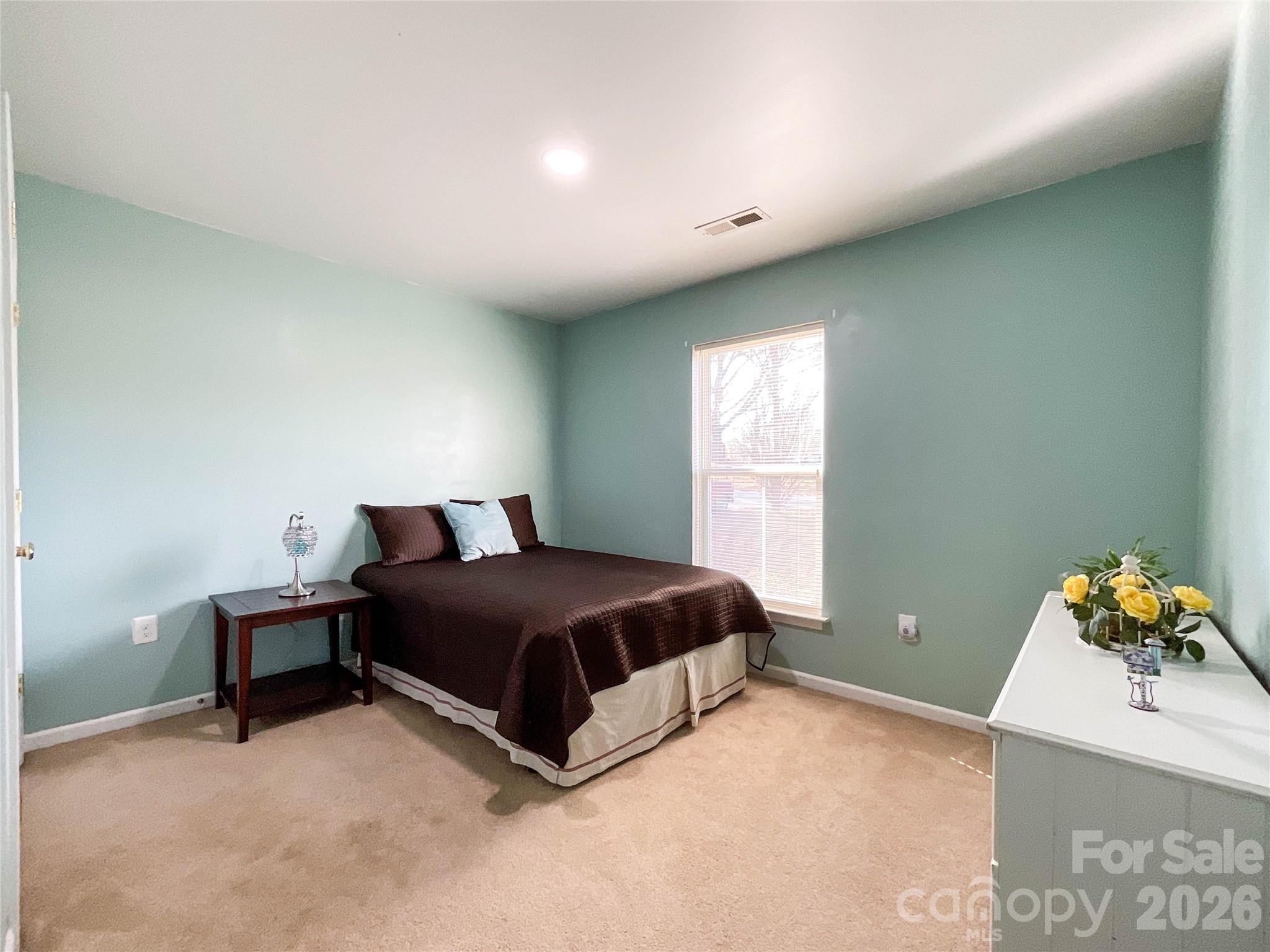 1812 Icemorlee Street Property Photo 11